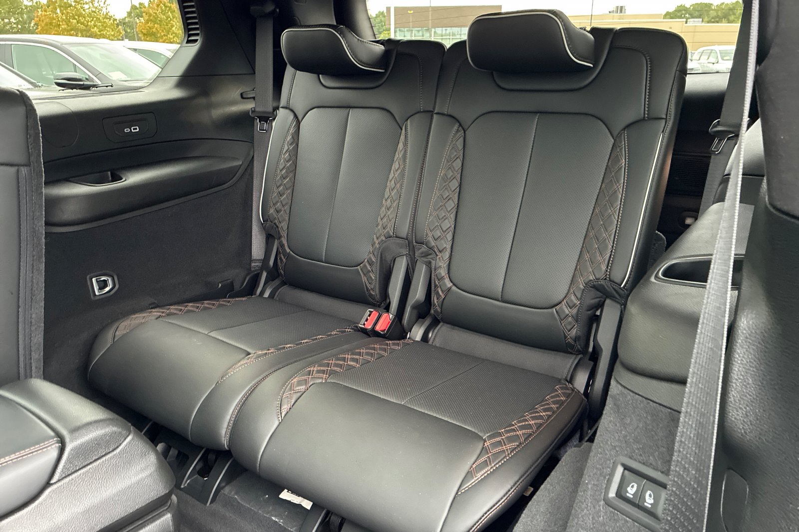 Used 2023 Diamond Black Jeep Summit image 18