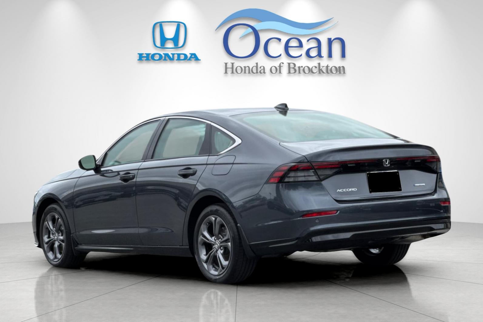 New 2026 Meteorite Gray Metallic Honda EX-L image 3