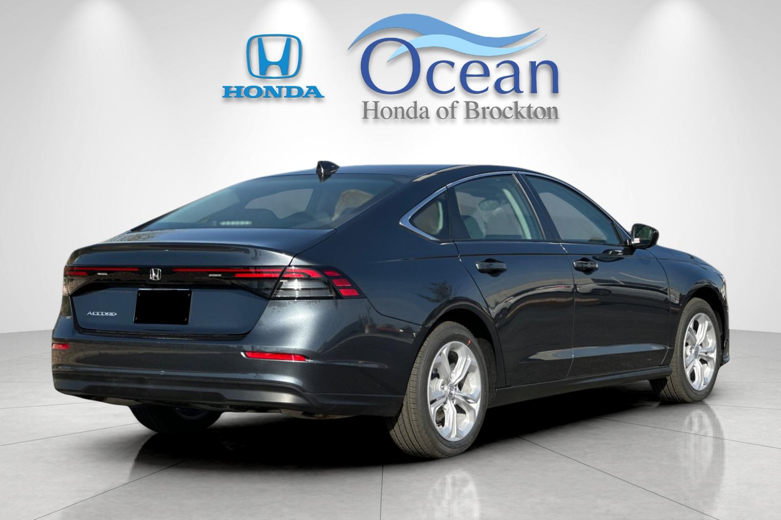 New 2026 Meteorite Gray Metallic Honda LX image 5