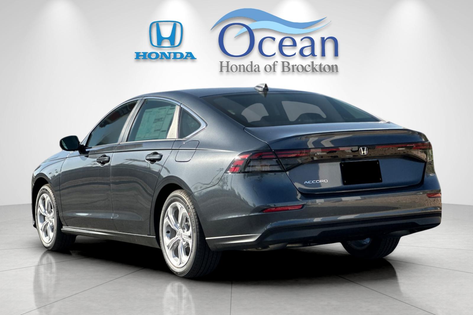 New 2026 Meteorite Gray Metallic Honda LX image 3