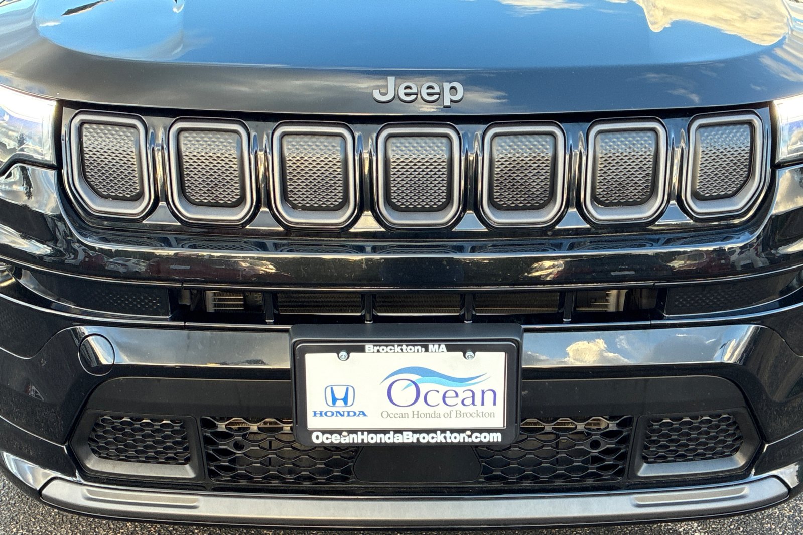 Used 2022 Diamond Black Jeep High Altitude image 46