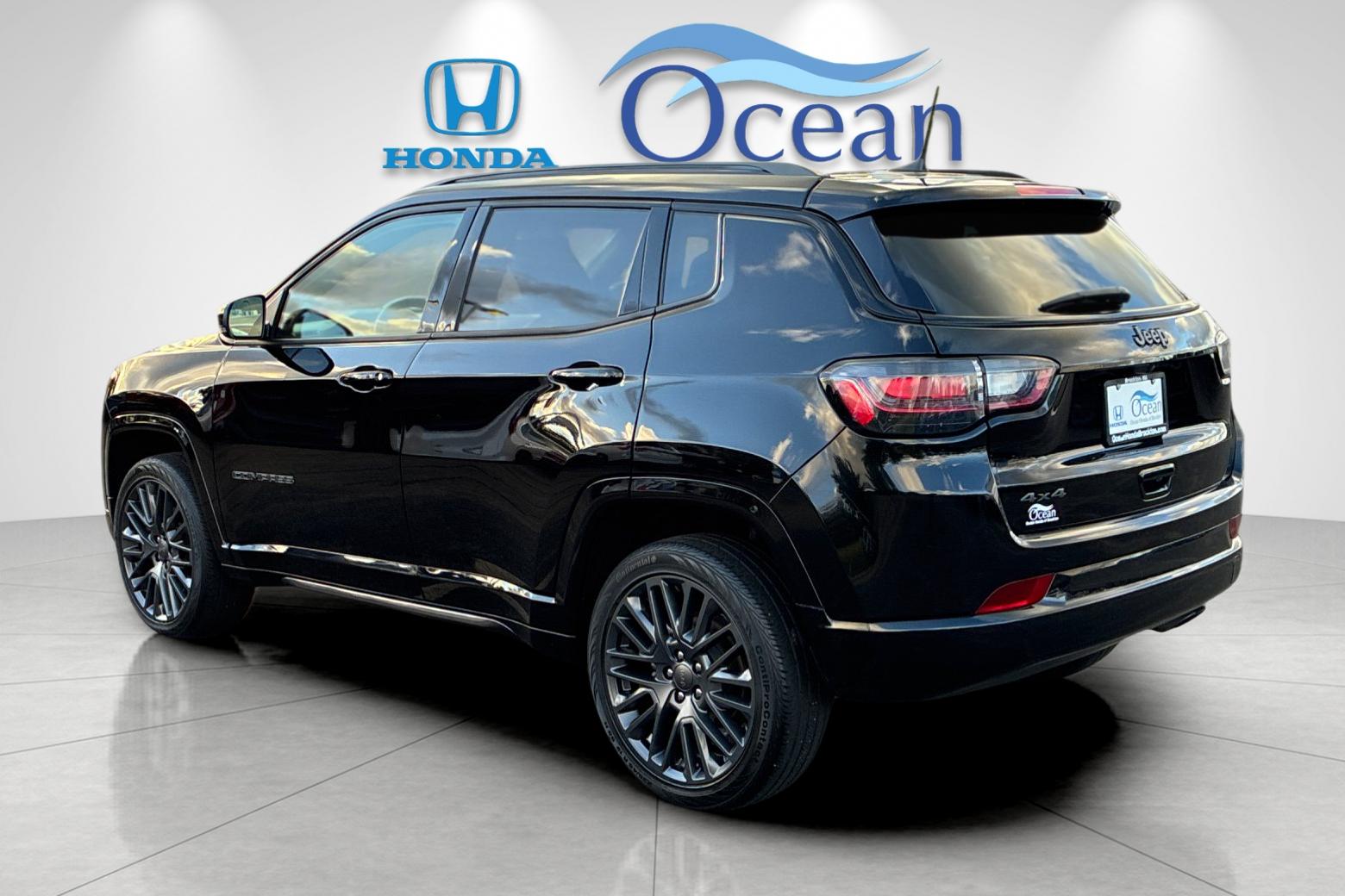 Used 2022 Diamond Black Jeep High Altitude image 5