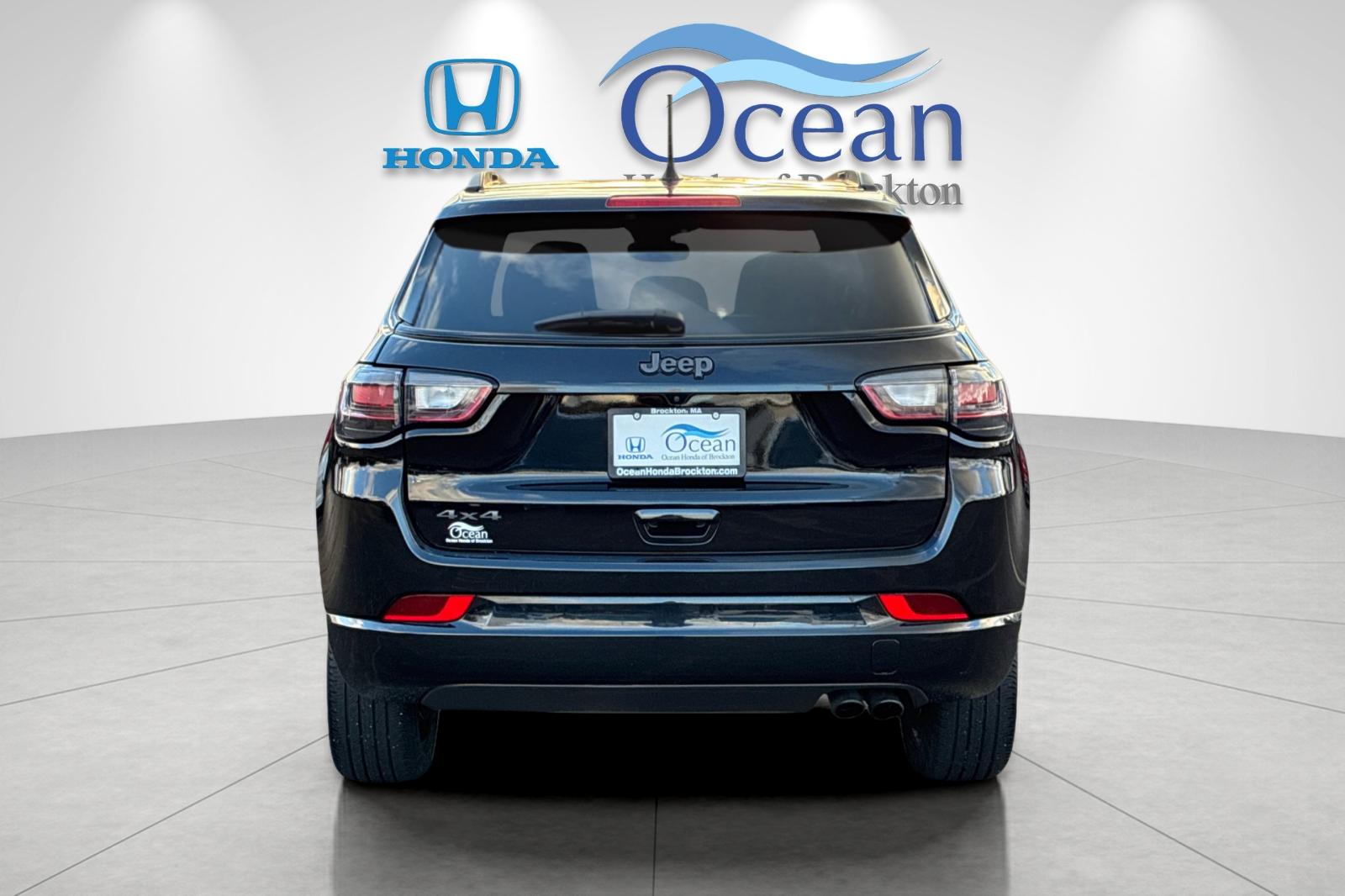 Used 2022 Diamond Black Jeep High Altitude image 4