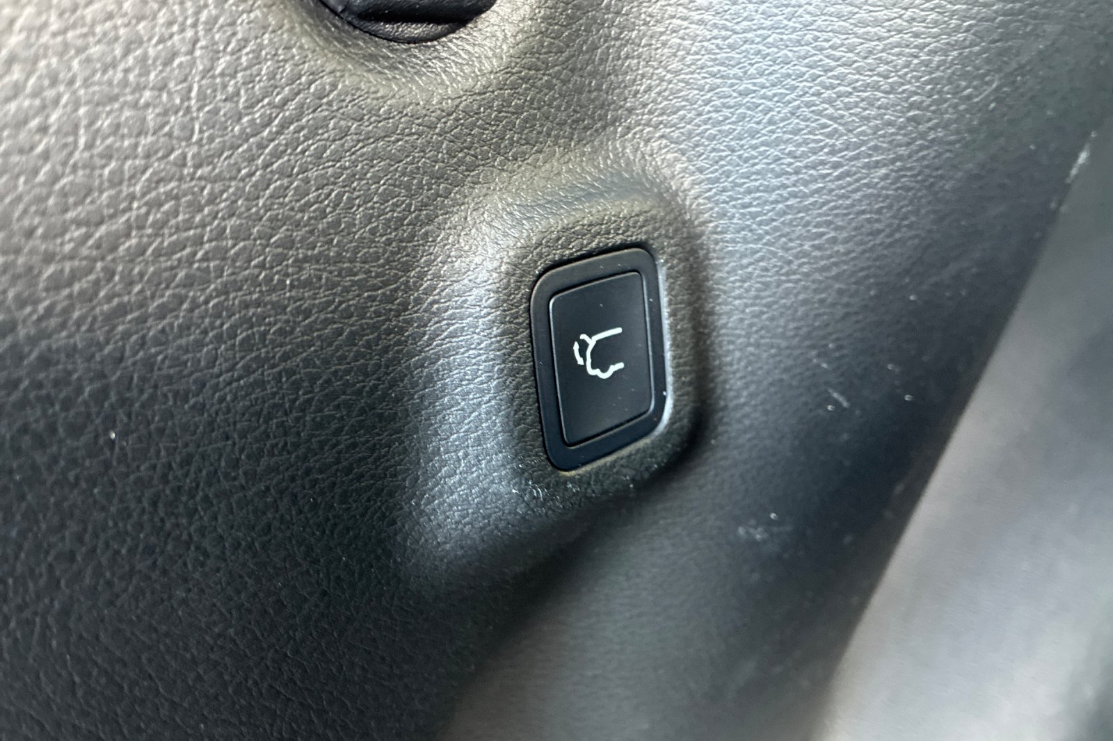 Used 2022 Diamond Black Jeep High Altitude image 38