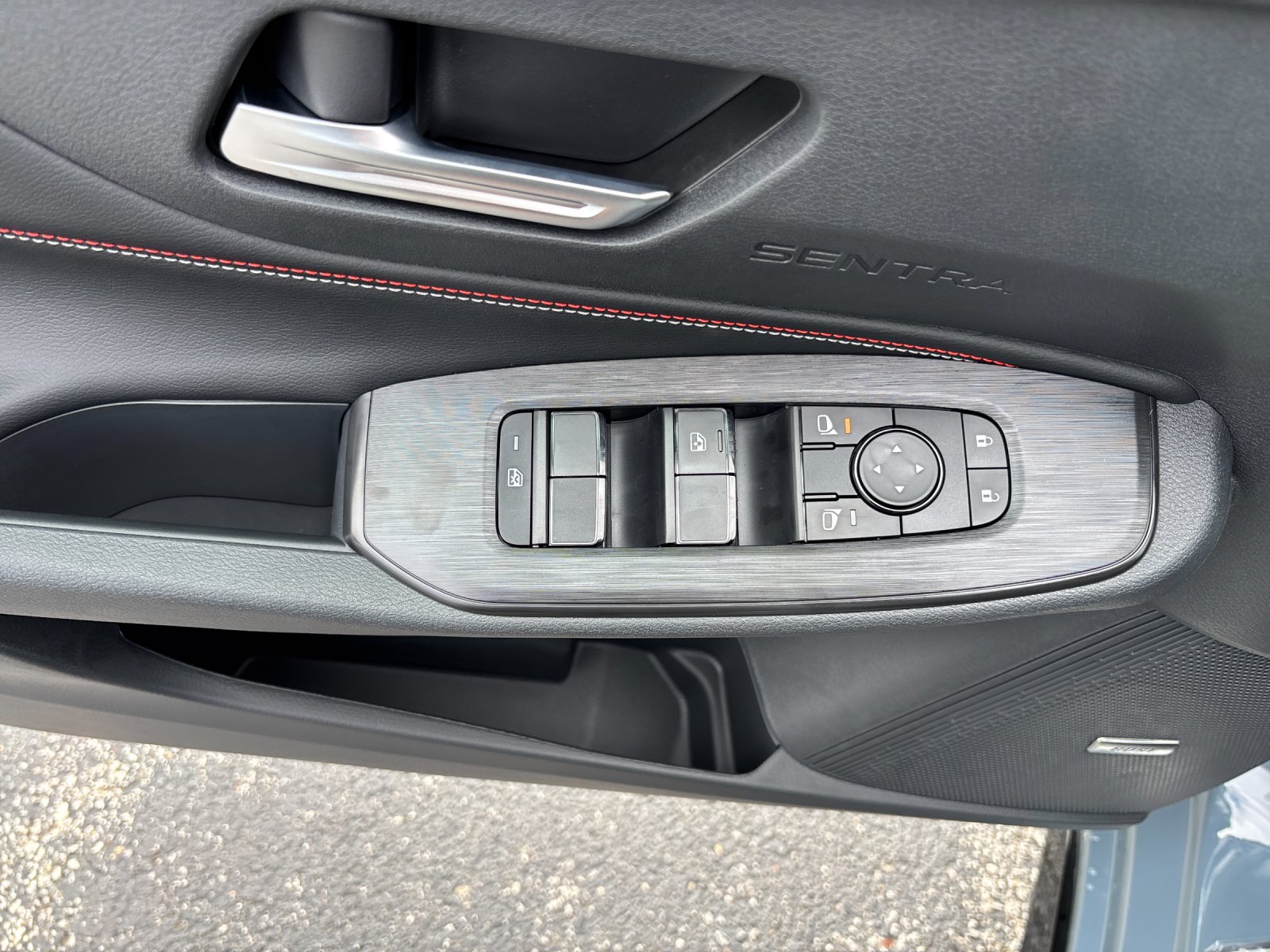 New 2027 Atlantic Gray Metallic / Super Black Two-tone Nissan SR Midnight Edition image 12