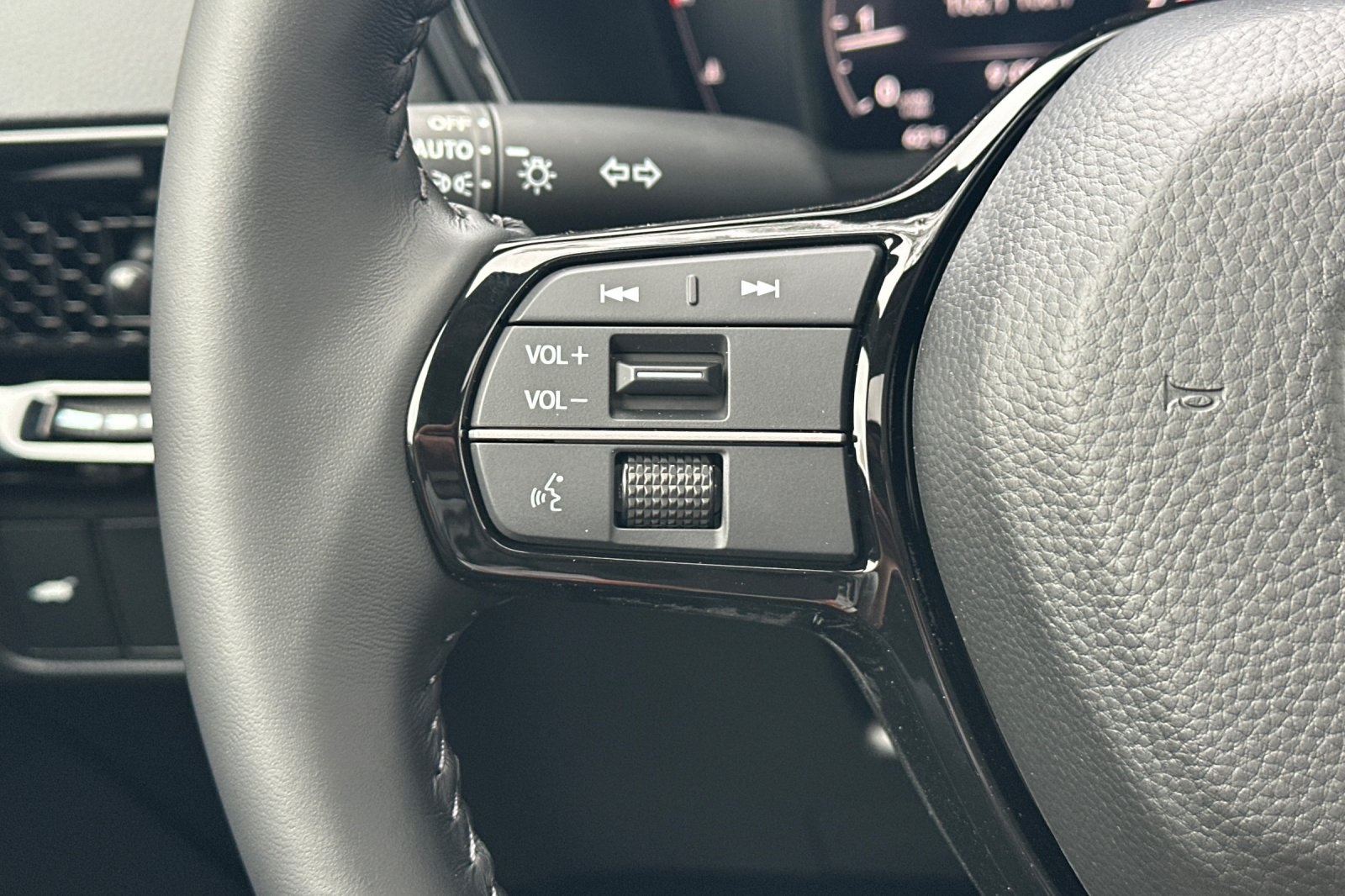 New 2027 Platinum White Pearl Honda EX-L AWD image 30