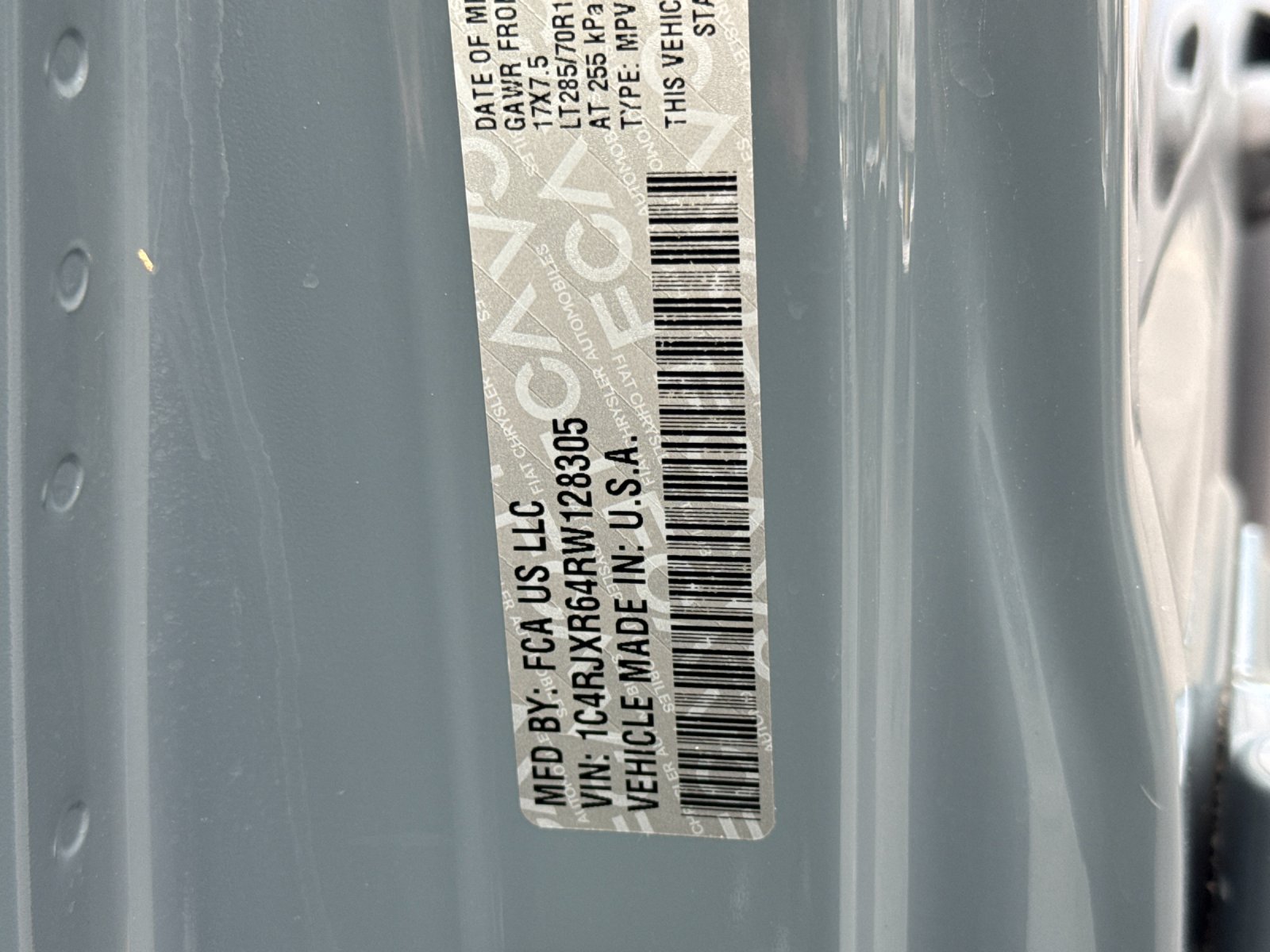 Used 2024 Gray Jeep Rubicon 4xe image 27