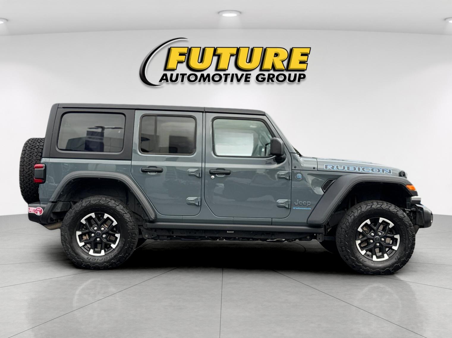 Used 2024 Gray Jeep Rubicon 4xe image 2