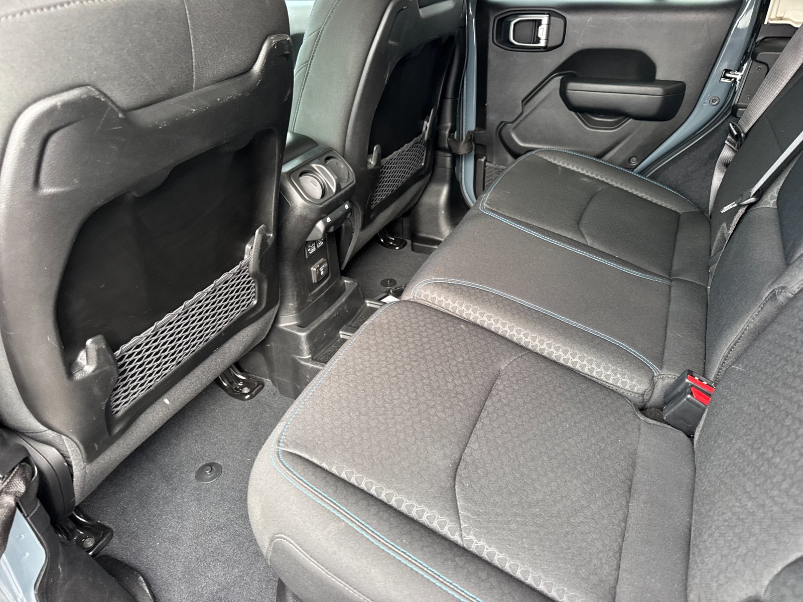 Used 2024 Gray Jeep Rubicon 4xe image 11
