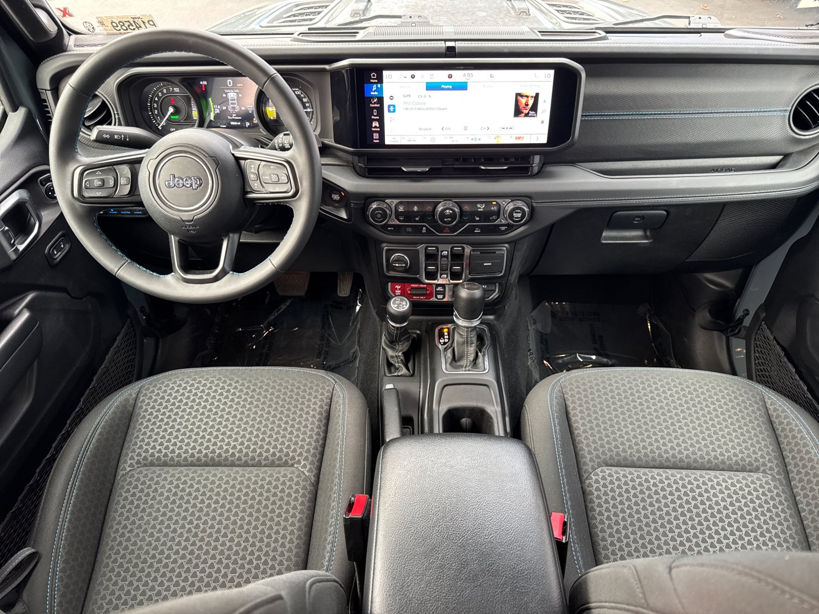 Used 2024 Gray Jeep Rubicon 4xe image 12