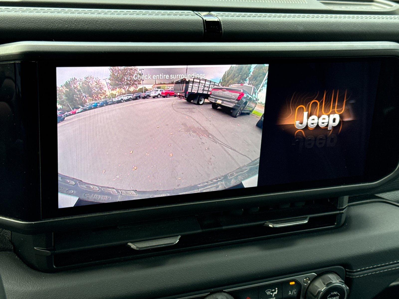 Used 2024 Gray Jeep Rubicon 4xe image 18