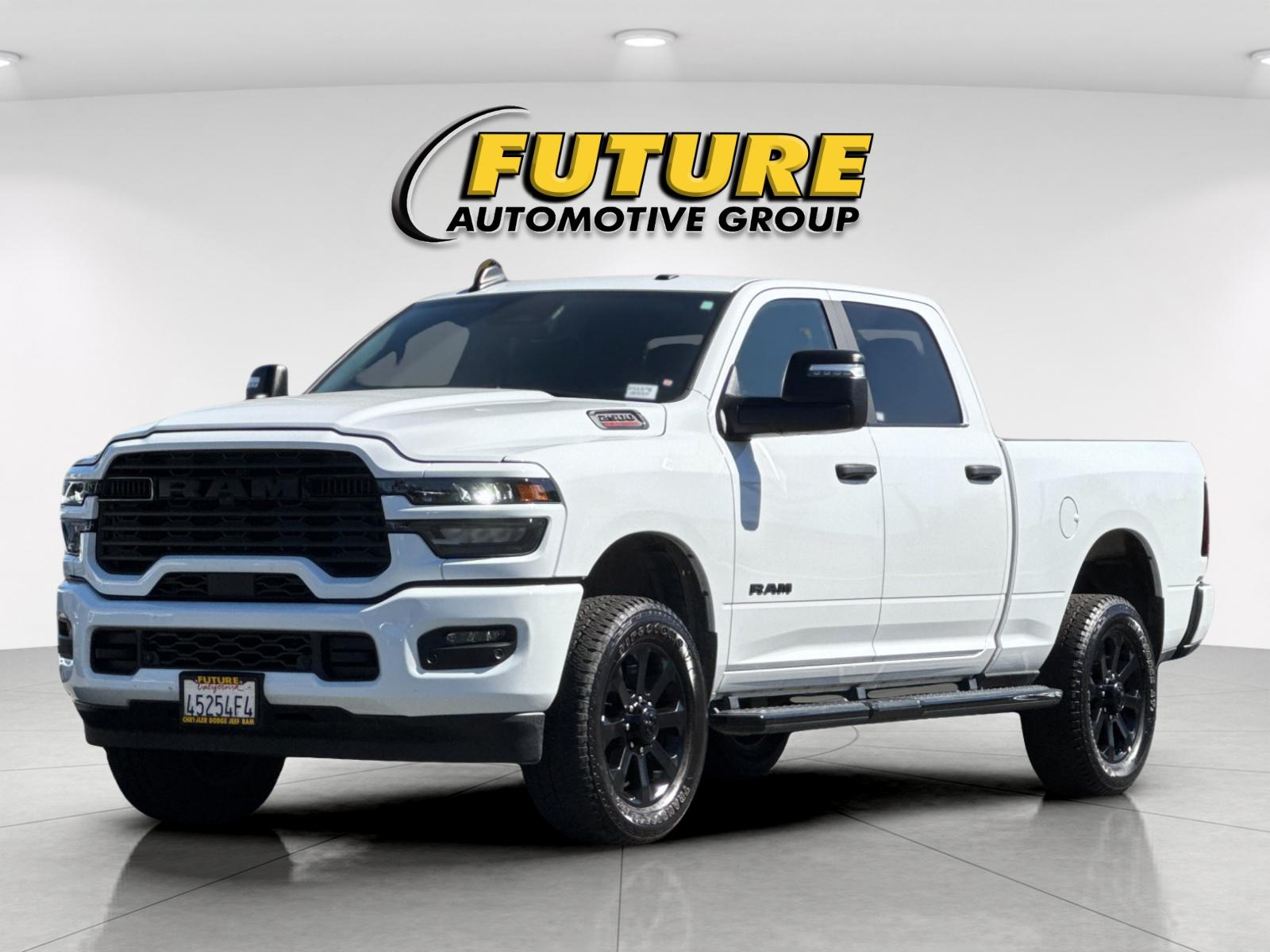 Used 2025 White Ram Big Horn image 8