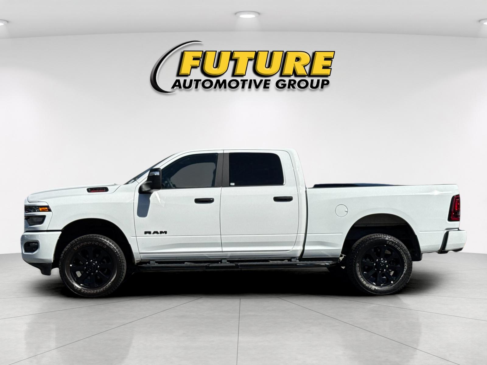 Used 2025 White Ram Big Horn image 7