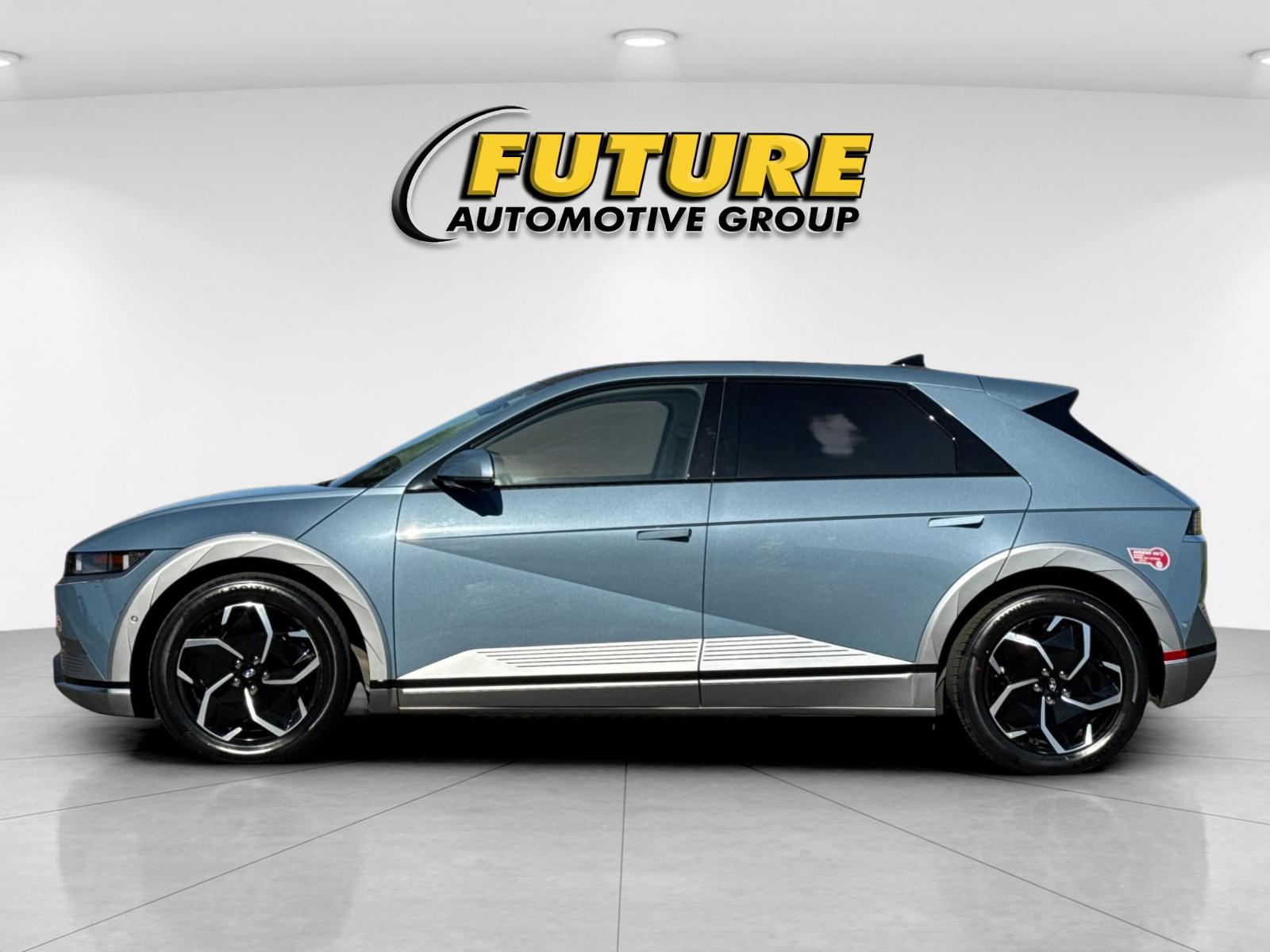 Used 2023 Blue Hyundai Limited image 6