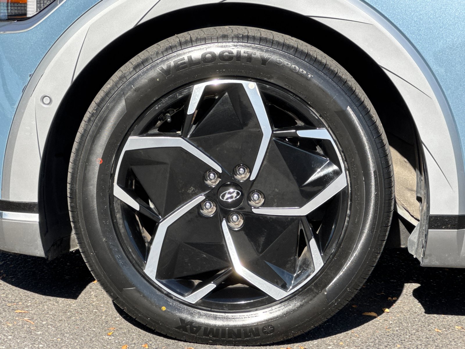 Used 2023 Blue Hyundai Limited image 25