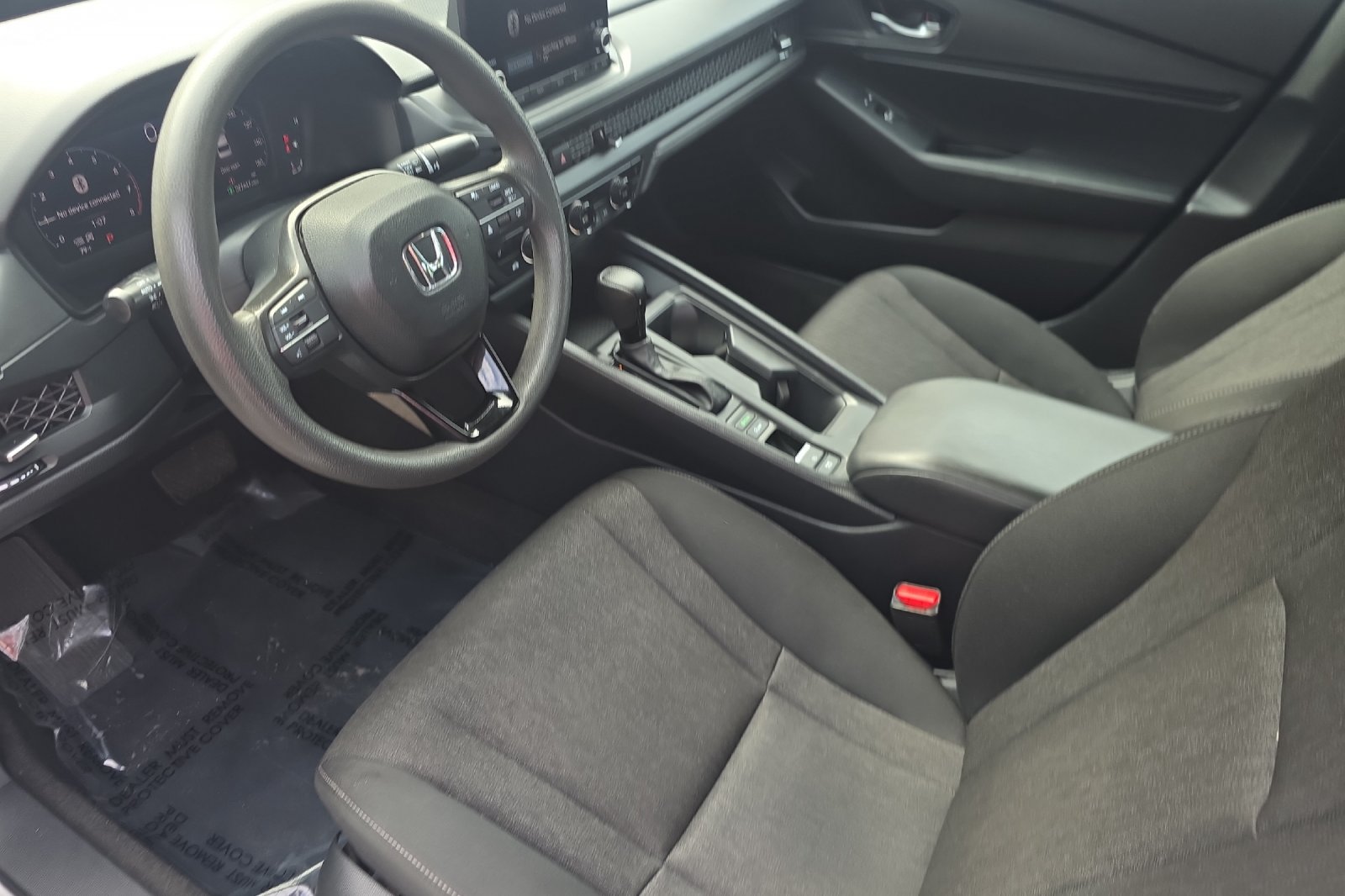 Used 2025 Platinum White Pearl Honda SE image 11