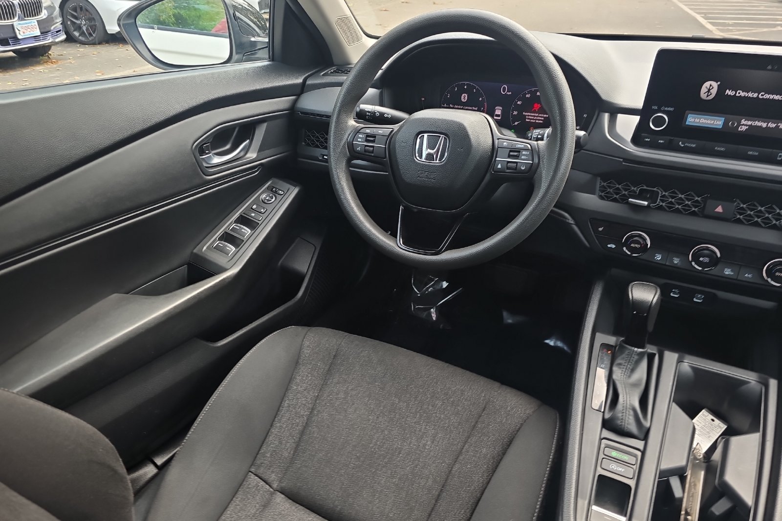 Used 2025 Platinum White Pearl Honda SE image 15