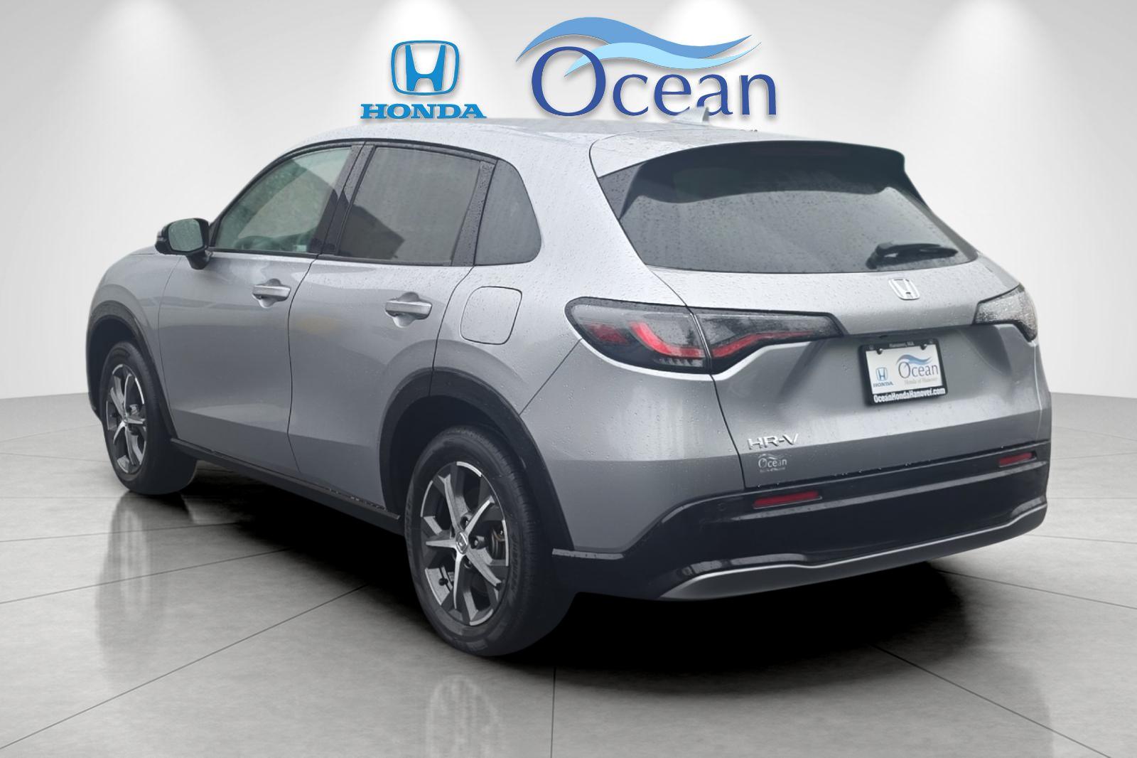 Used 2024 Lunar Silver Metallic Honda EX-L image 5