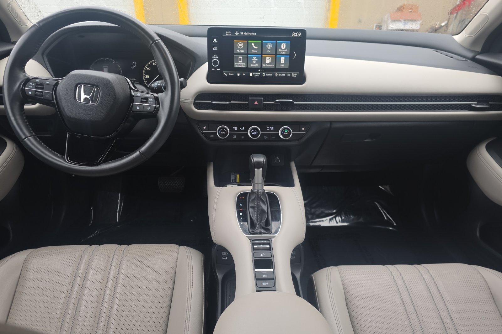 Used 2024 Lunar Silver Metallic Honda EX-L image 14