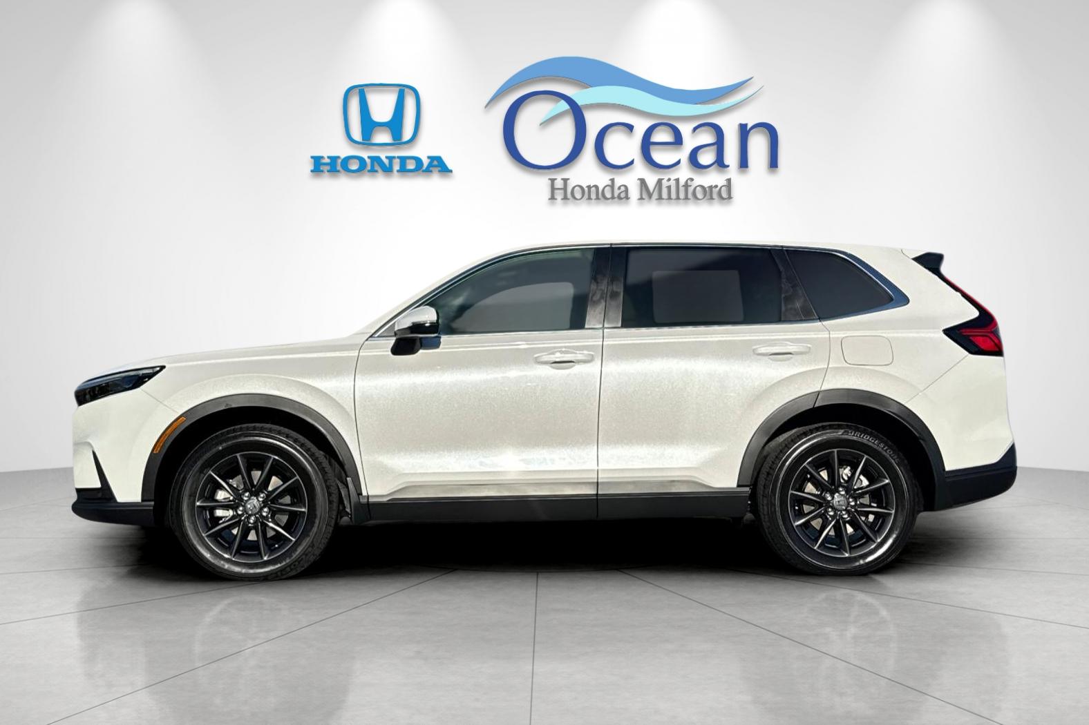 New 2027 Solar Silver Metallic Honda EX-L image 2