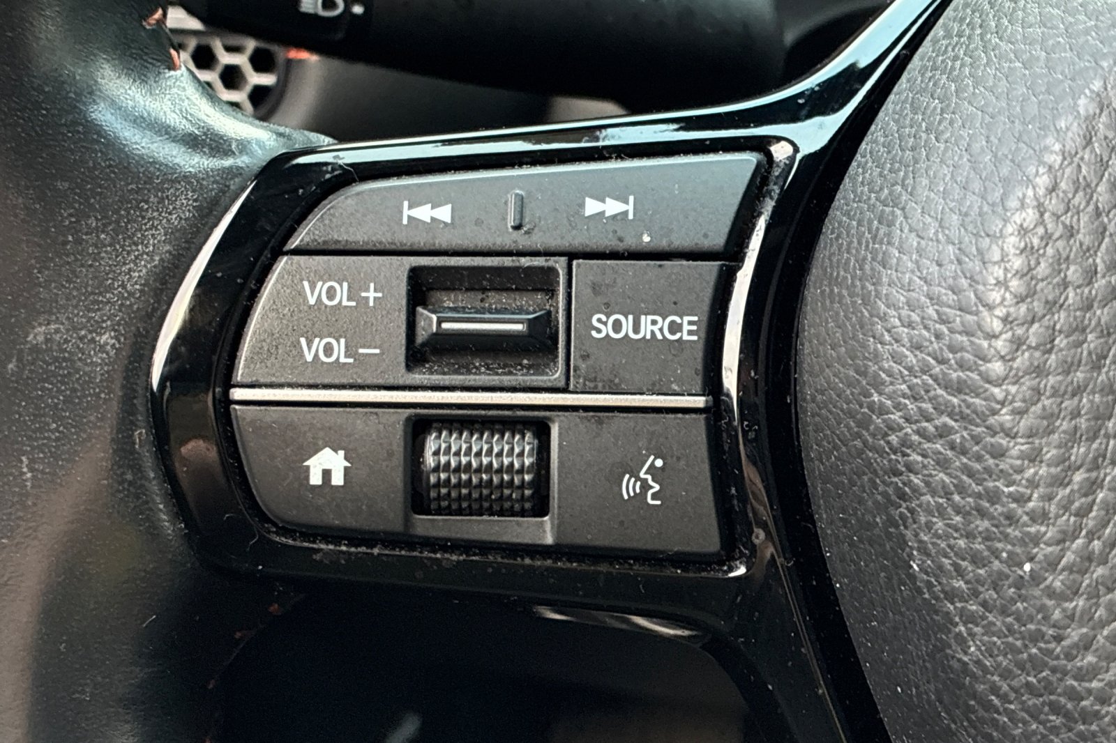 Used 2025 Urban Gray Pearl Honda Sport image 31