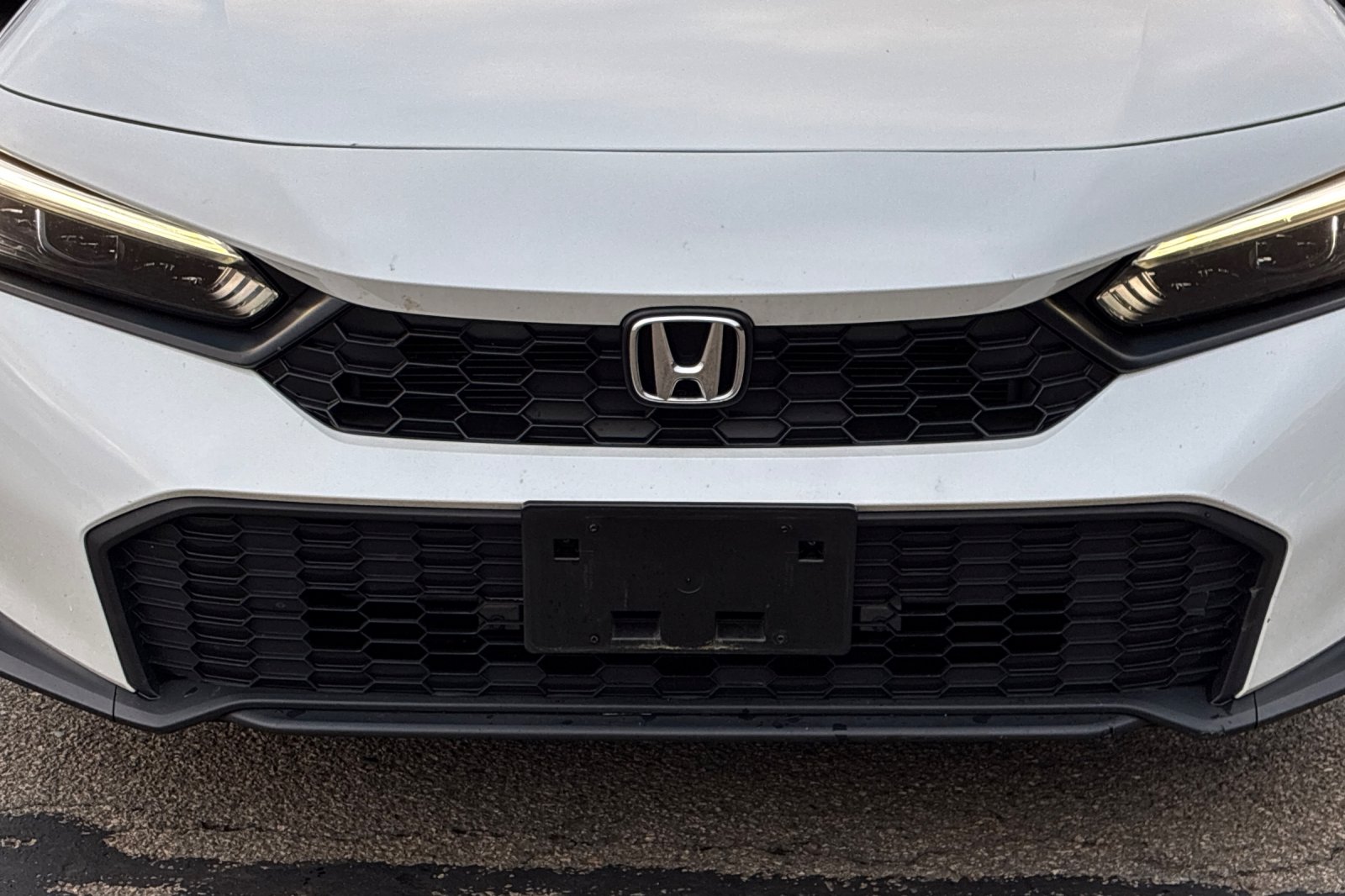 Used 2025 Platinum White Pearl Honda Sport image 38