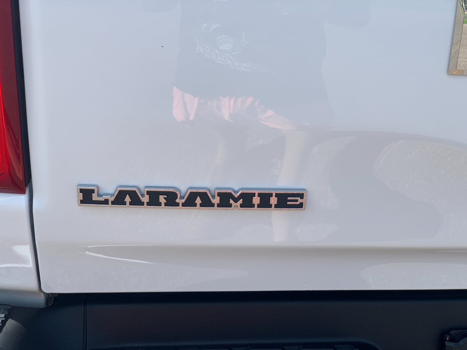 New 2027 Bright White Clear-Coat Exterior Paint RAM Laramie image 34