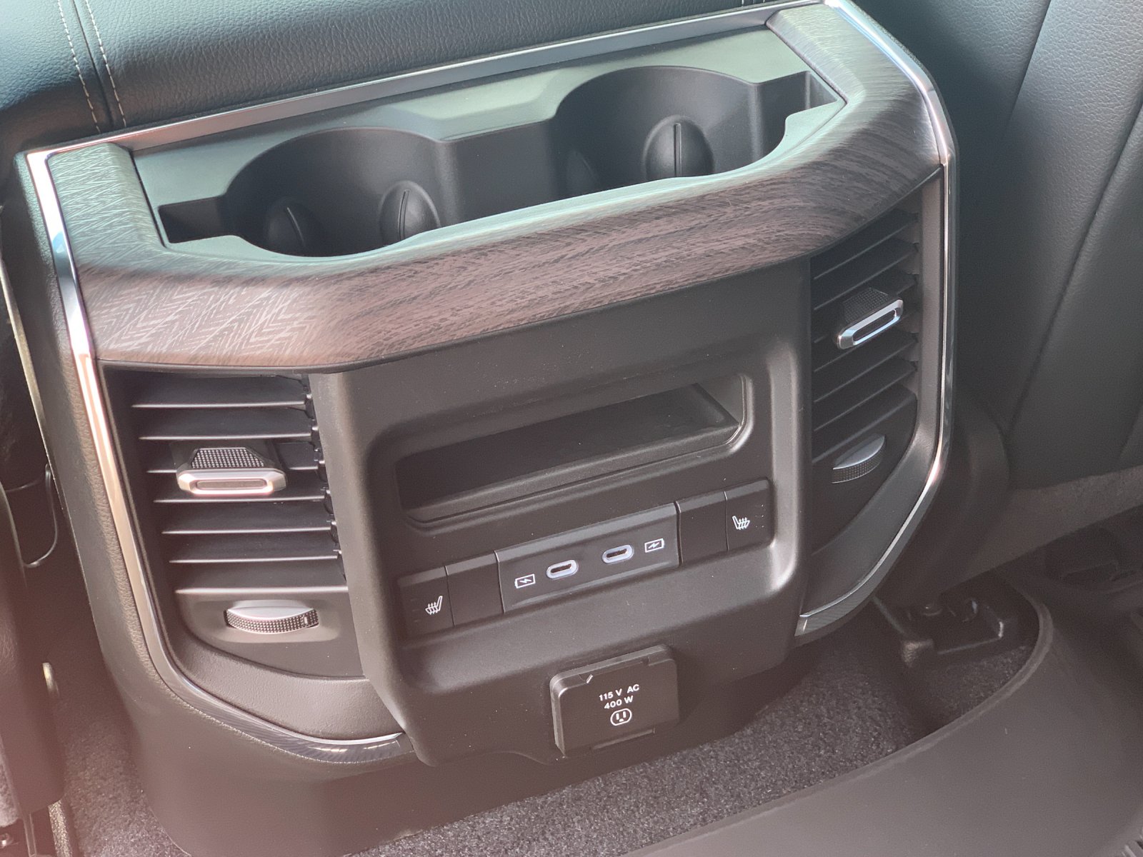 New 2027 Bright White Clear-Coat Exterior Paint RAM Laramie image 15