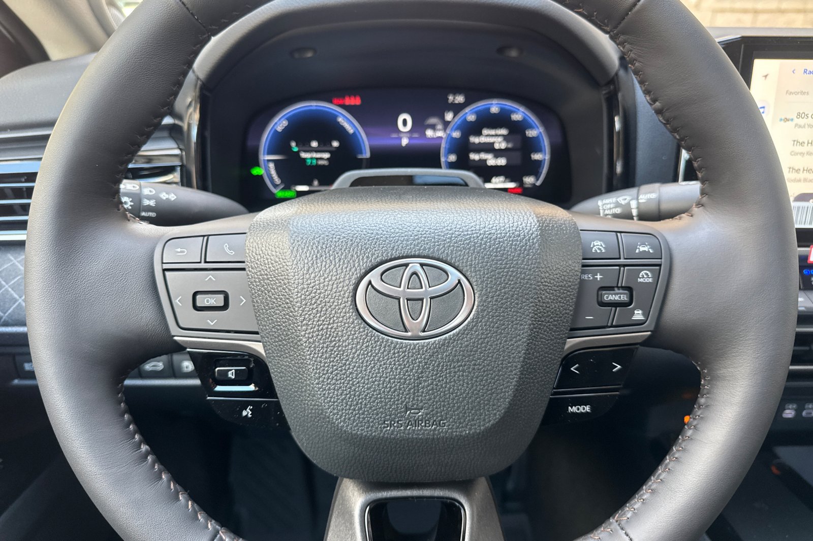 New 2026 Wind Chill Pearl Toyota XLE image 22
