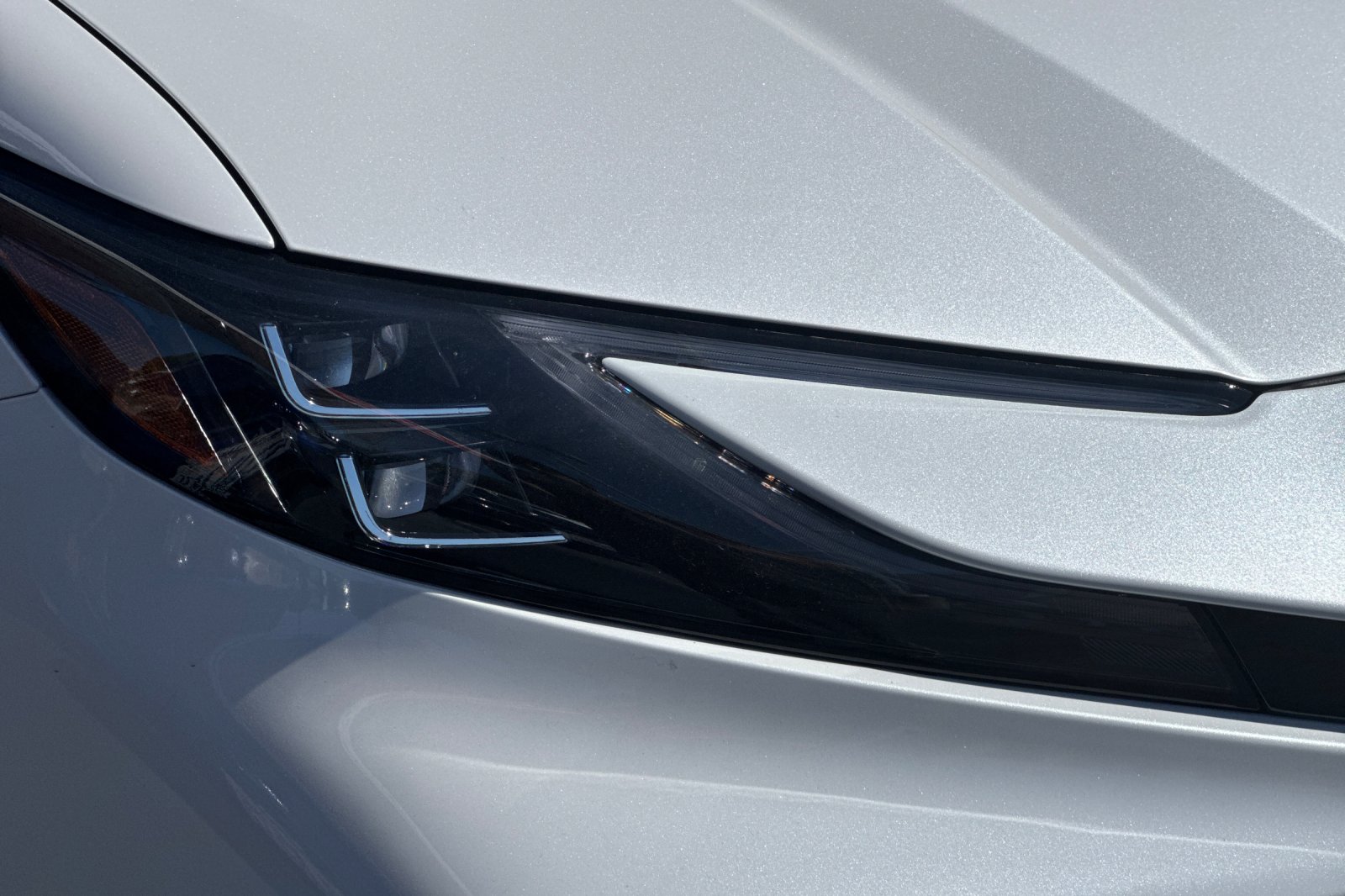 New 2026 Wind Chill Pearl Toyota XLE image 25