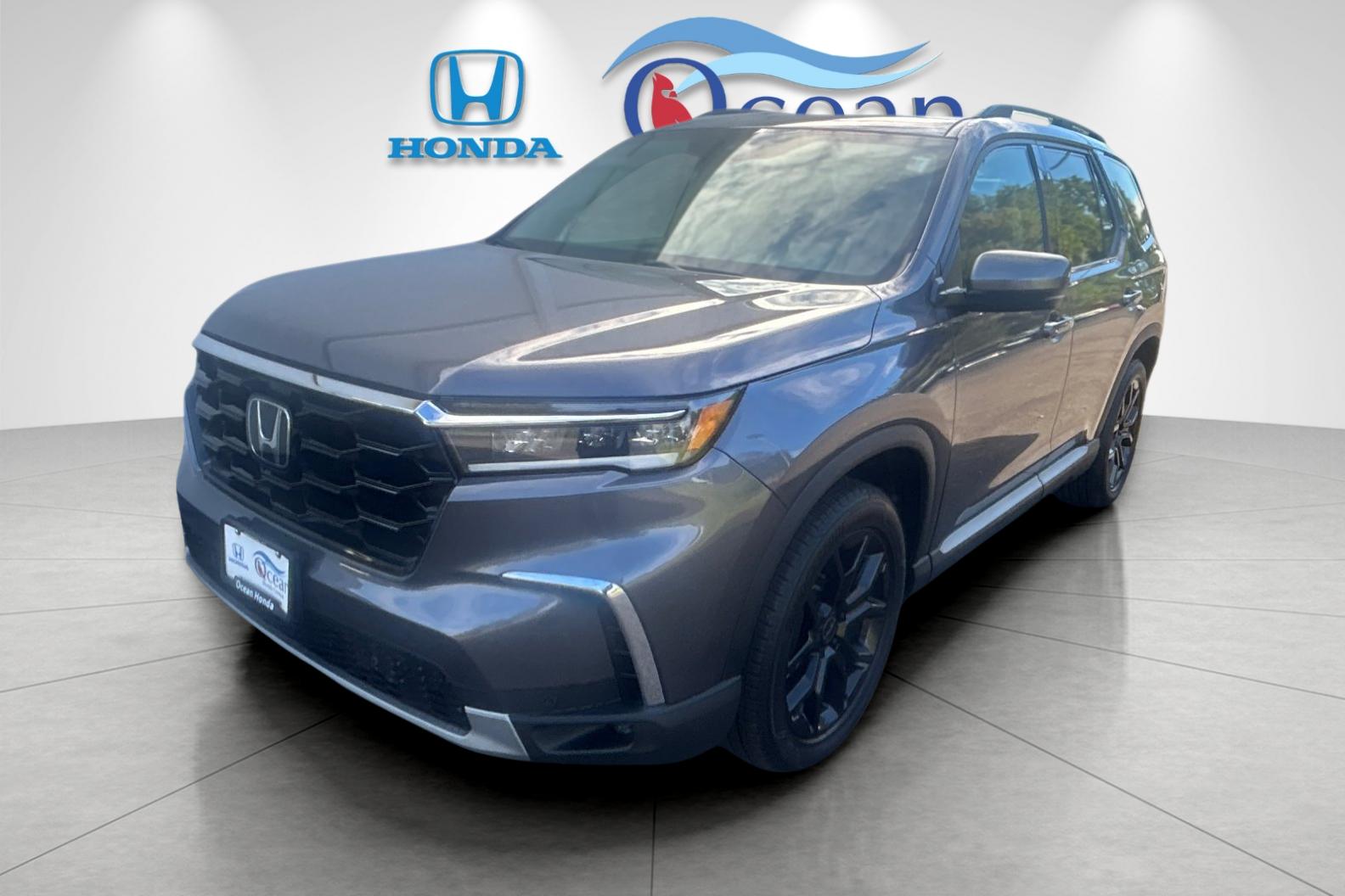 Used 2025 Modern Steel Metallic Honda Touring+ image 7