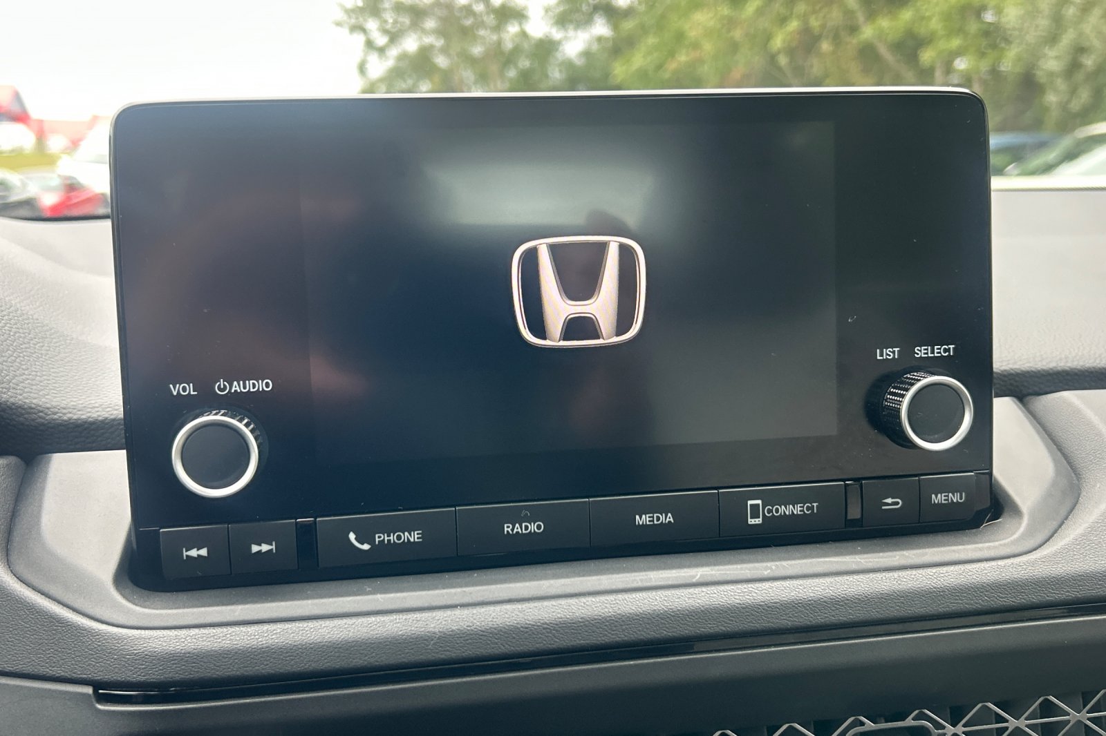 Used 2025 Meteorite Gray Metallic Honda SE image 18