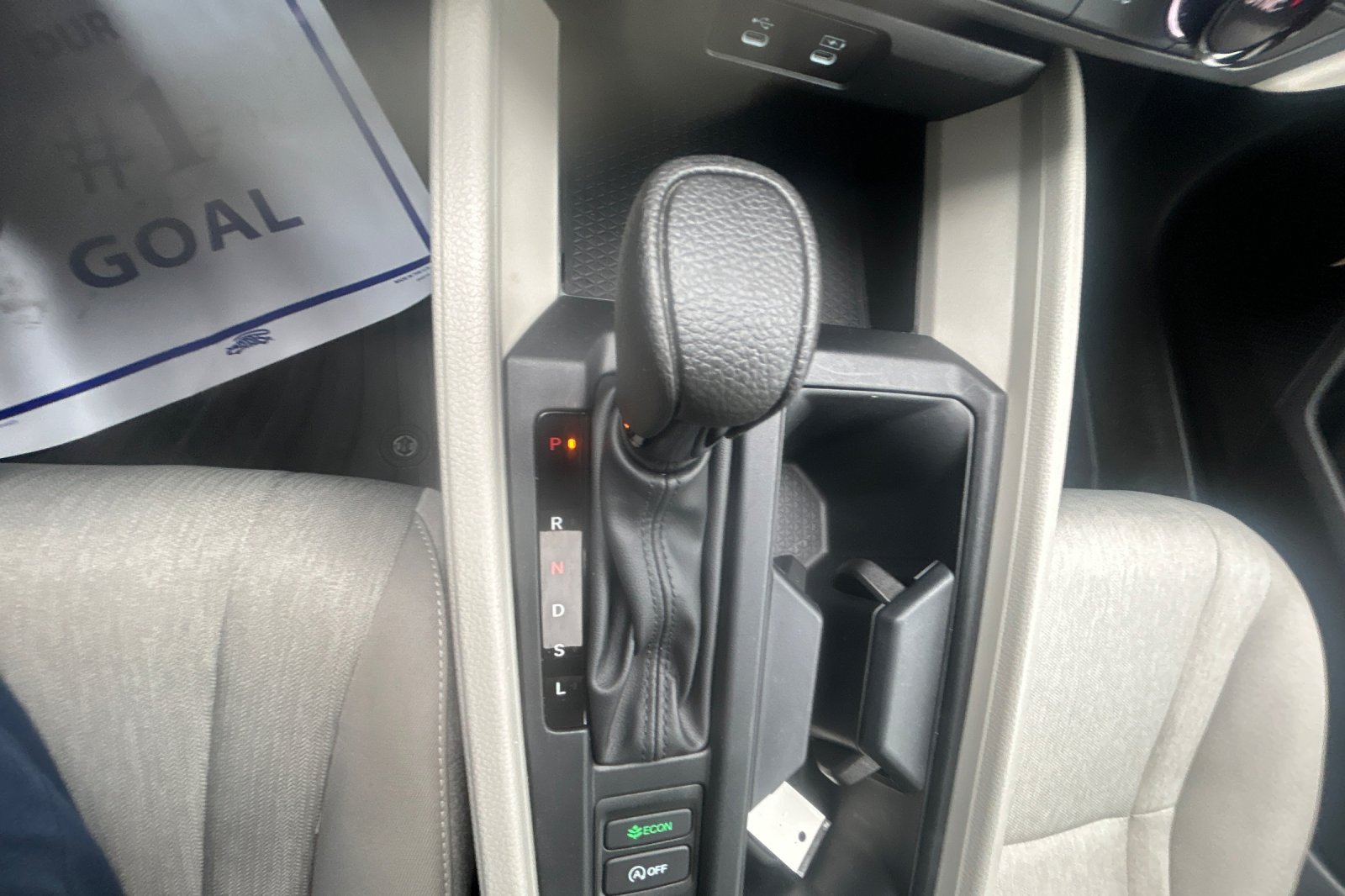 Used 2025 Meteorite Gray Metallic Honda SE image 21