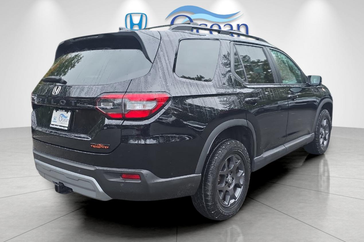 Used 2024 Crystal Black Pearl Honda TrailSport image 3