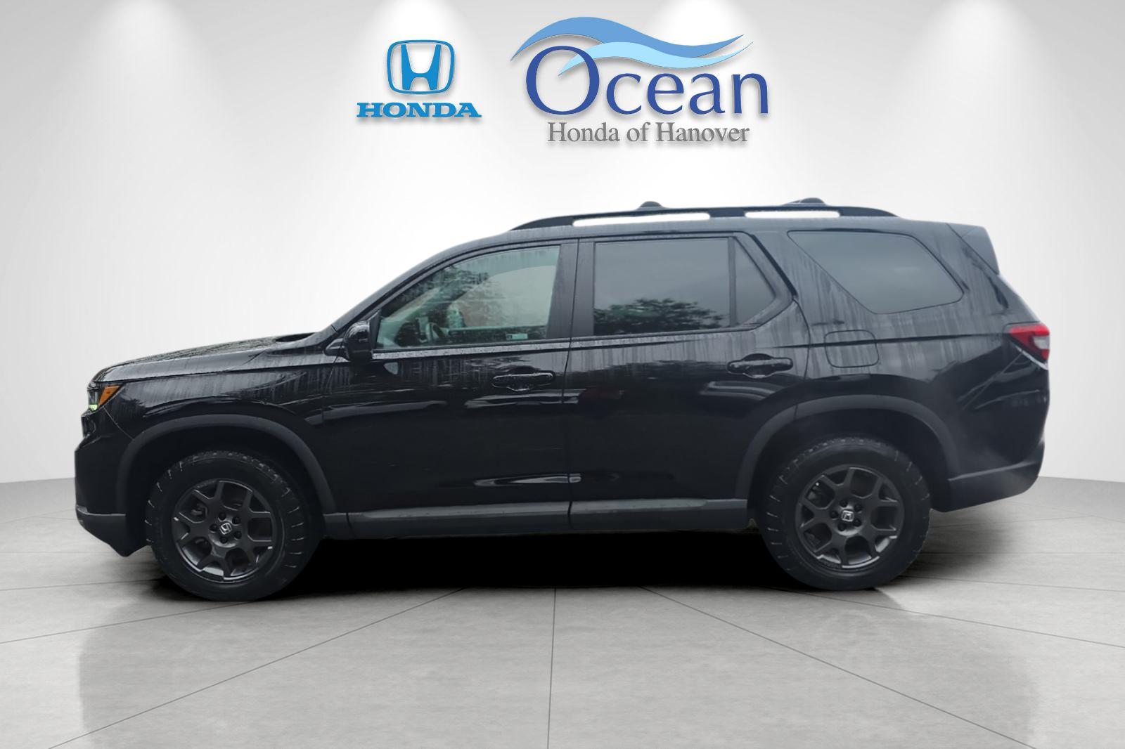 Used 2024 Crystal Black Pearl Honda TrailSport image 6