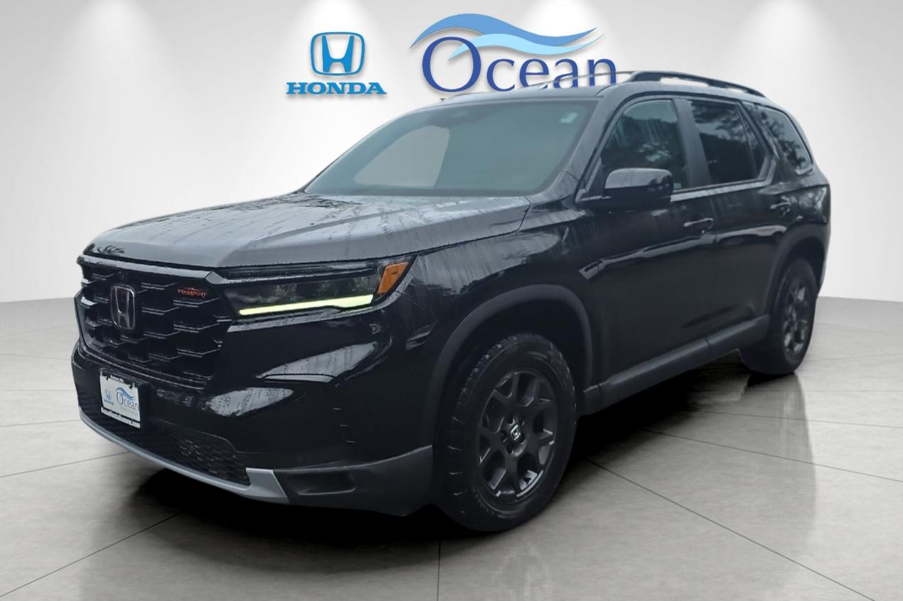 Used 2024 Crystal Black Pearl Honda TrailSport image 7