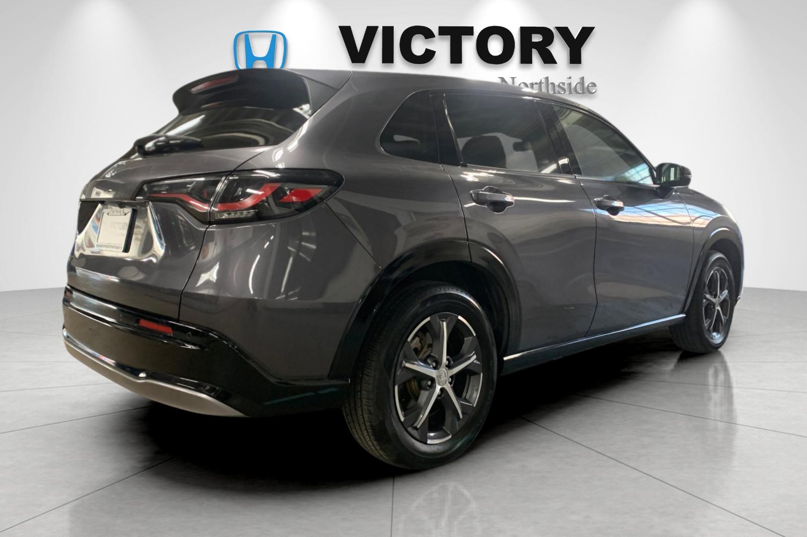 Certified Used 2024 Modern Steel Metallic Honda 5DR AWD EX-L image 4