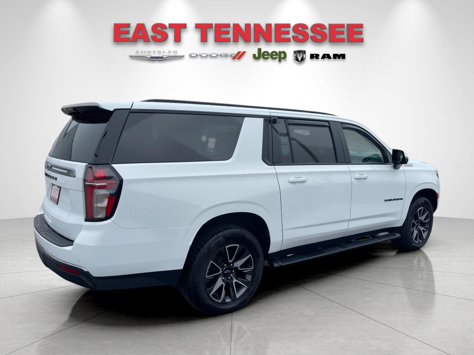 Used 2022 White Chevrolet Z71 image 3