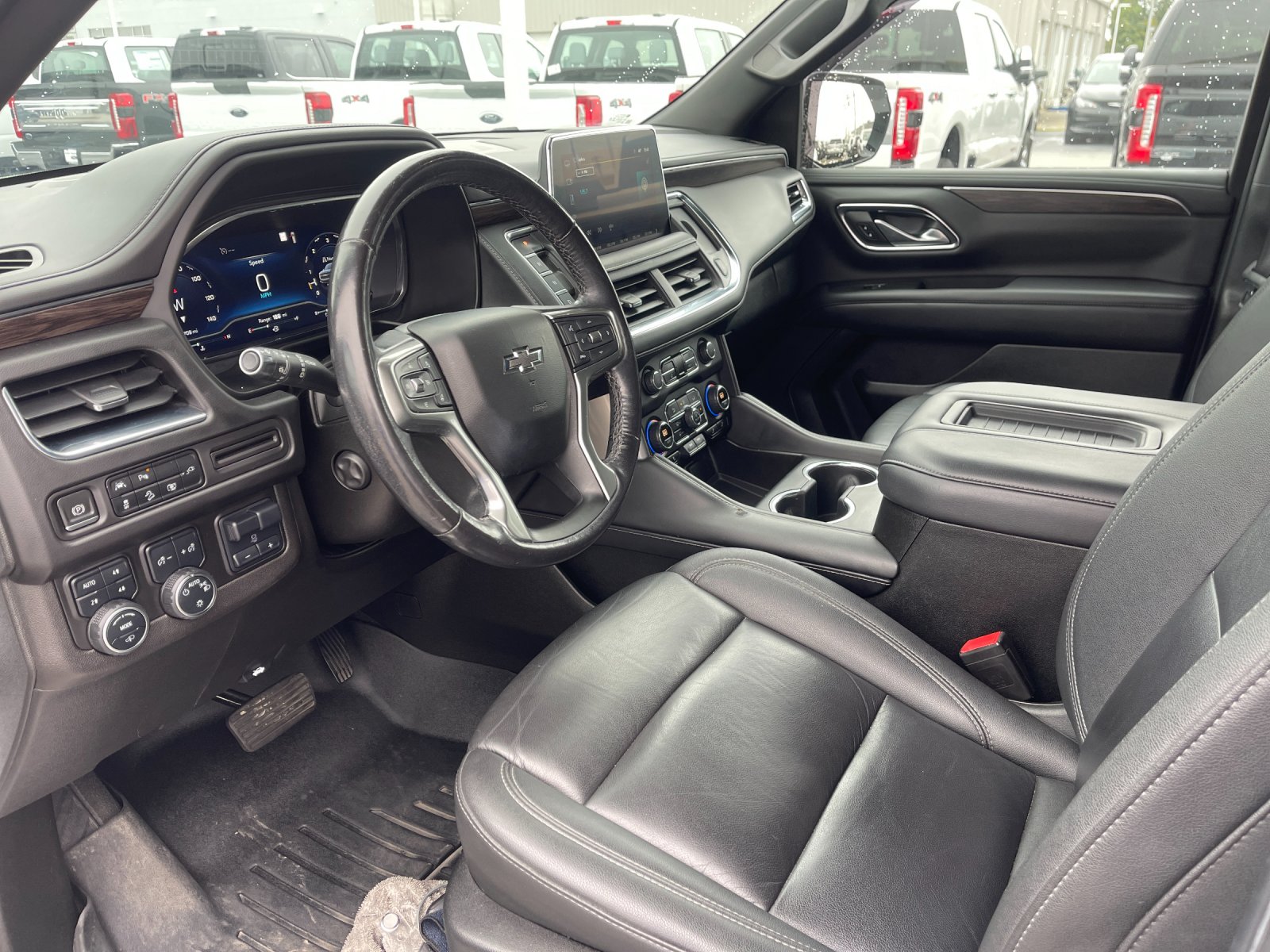 Used 2022 White Chevrolet Z71 image 11