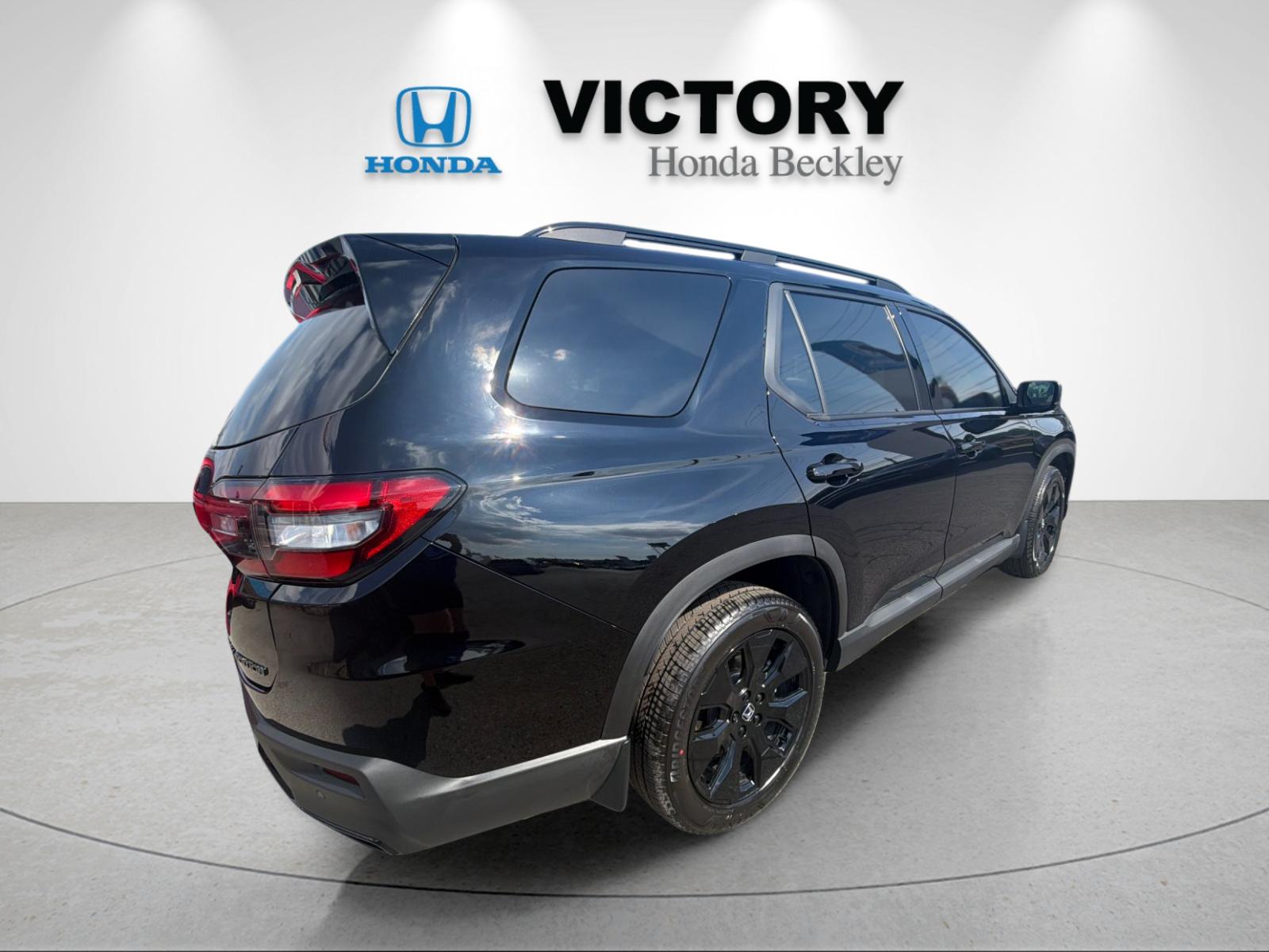 New 2026 Crystal Black Pearl Honda AWD Black Edition image 5