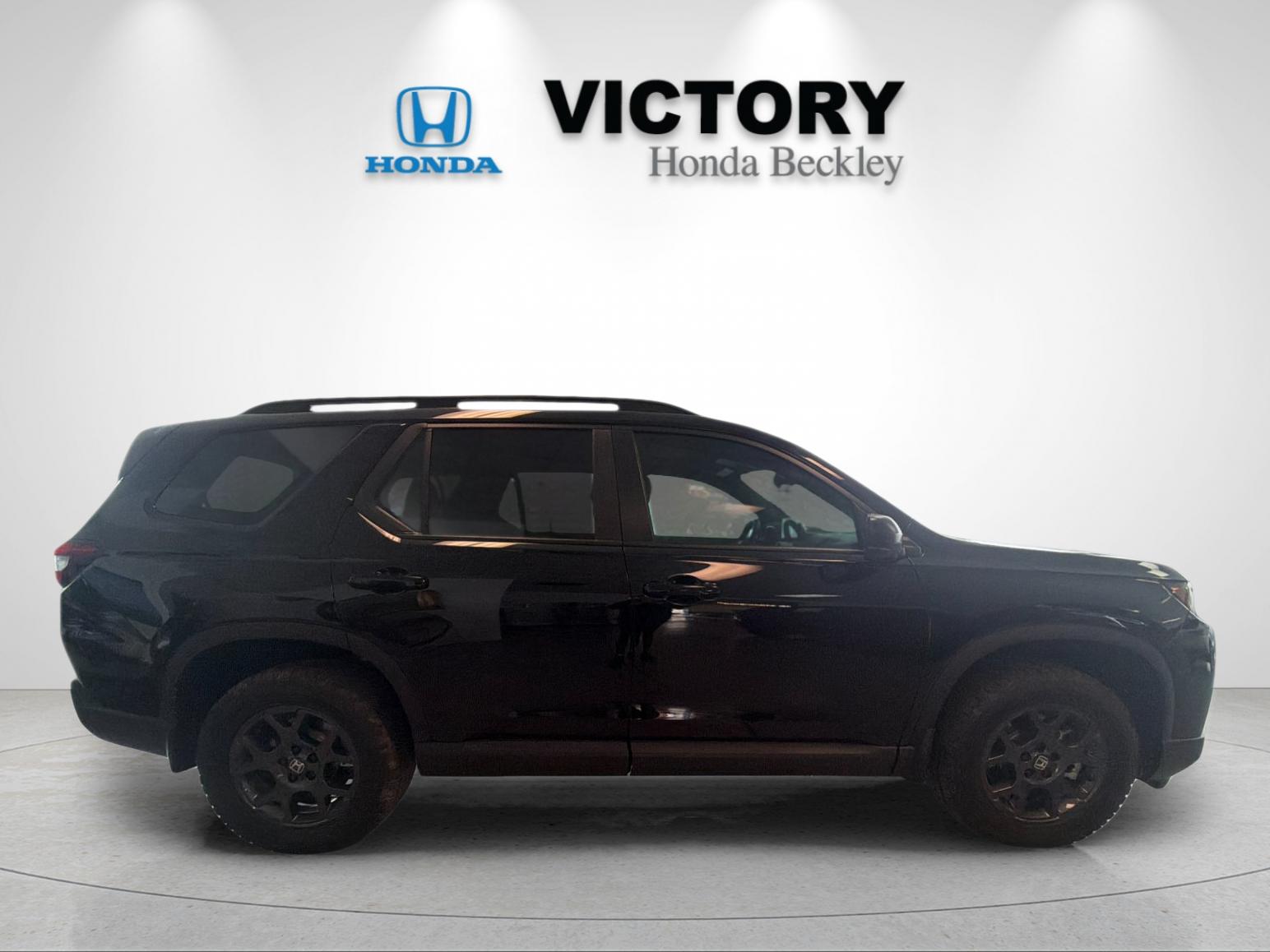New 2026 Crystal Black Pearl Honda AWD TrailSport image 6