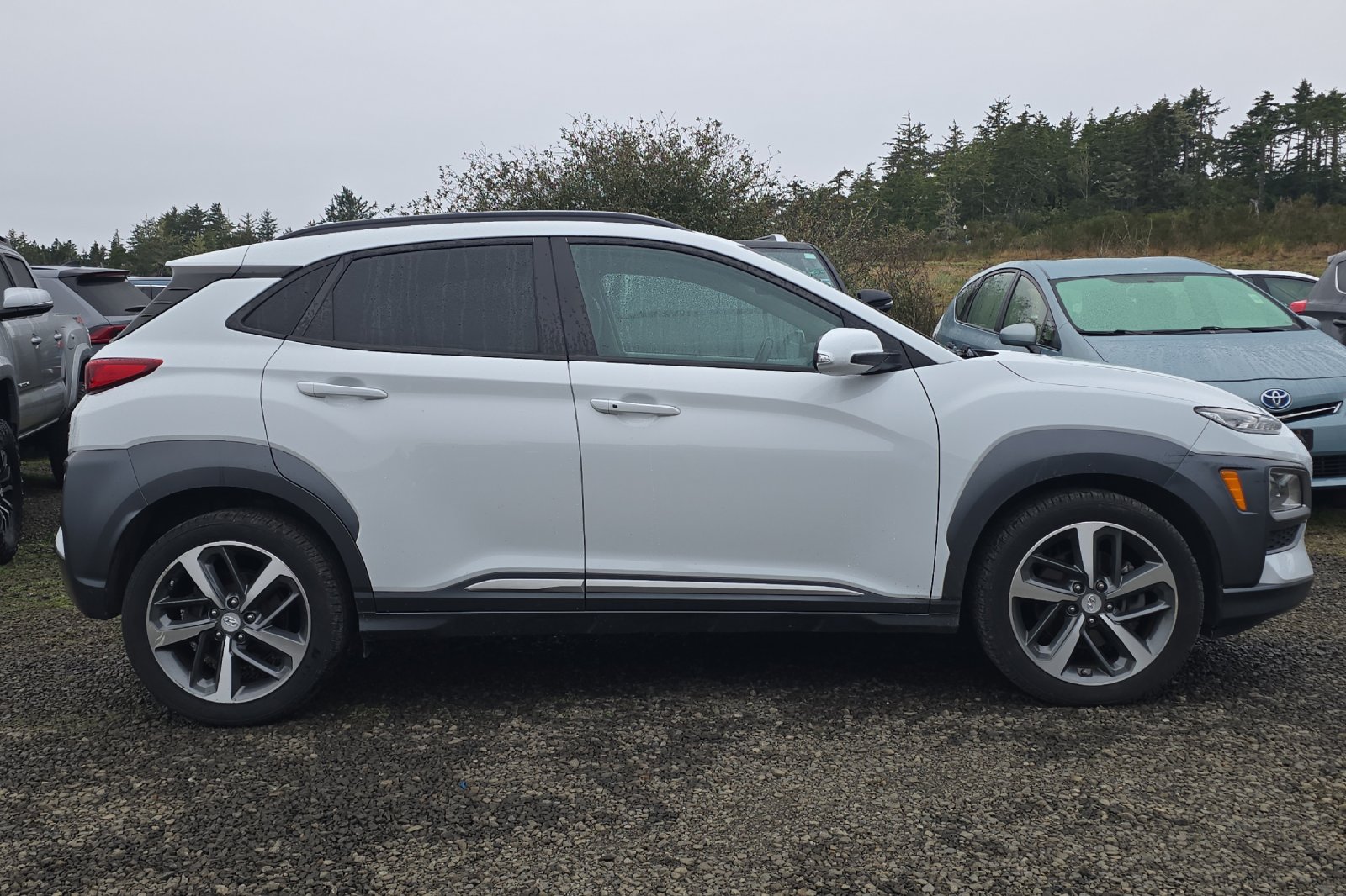 Used 2020 White Hyundai Limited image 4