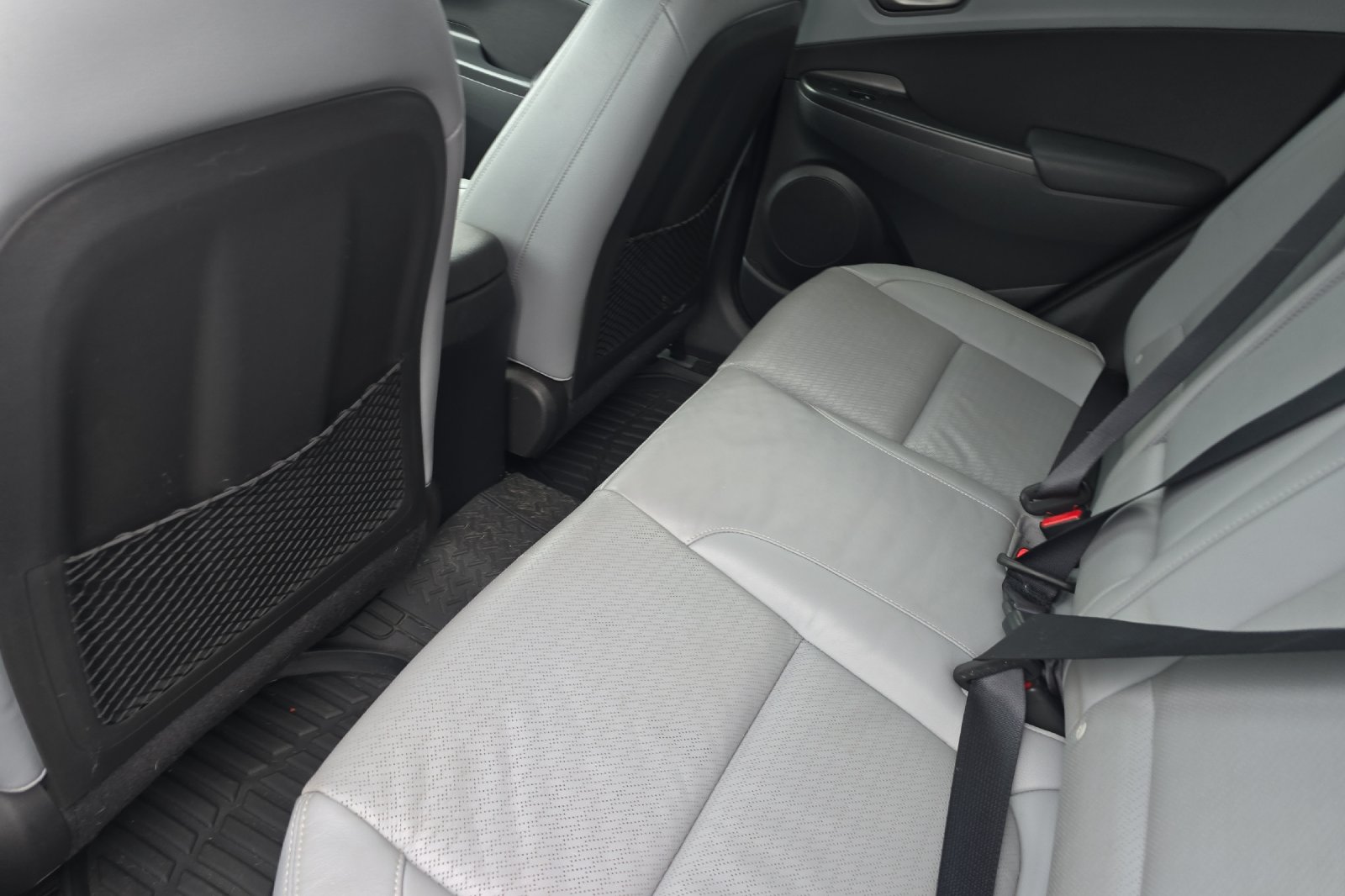 Used 2020 White Hyundai Limited image 8