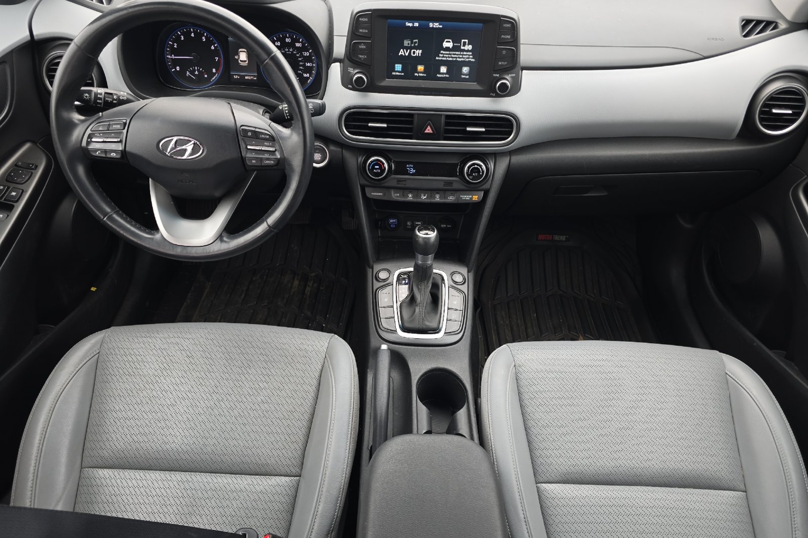 Used 2020 White Hyundai Limited image 9