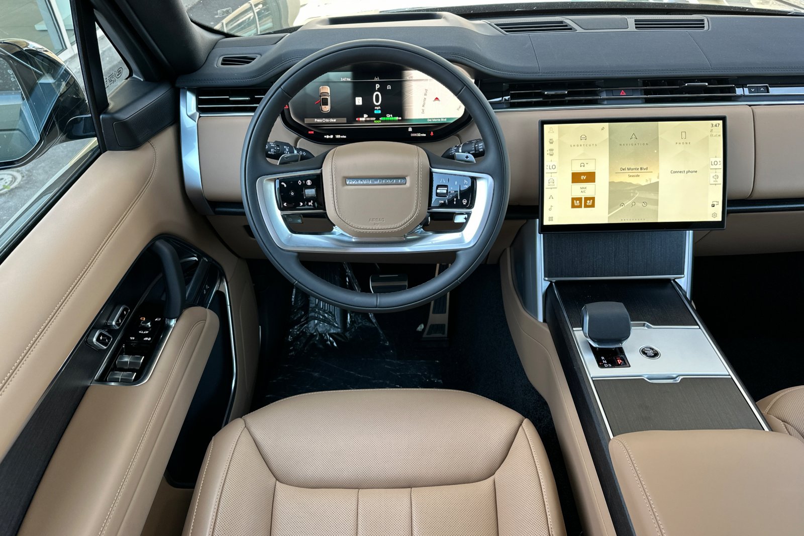 New 2026 Belgravia Green Land Rover SE image 14