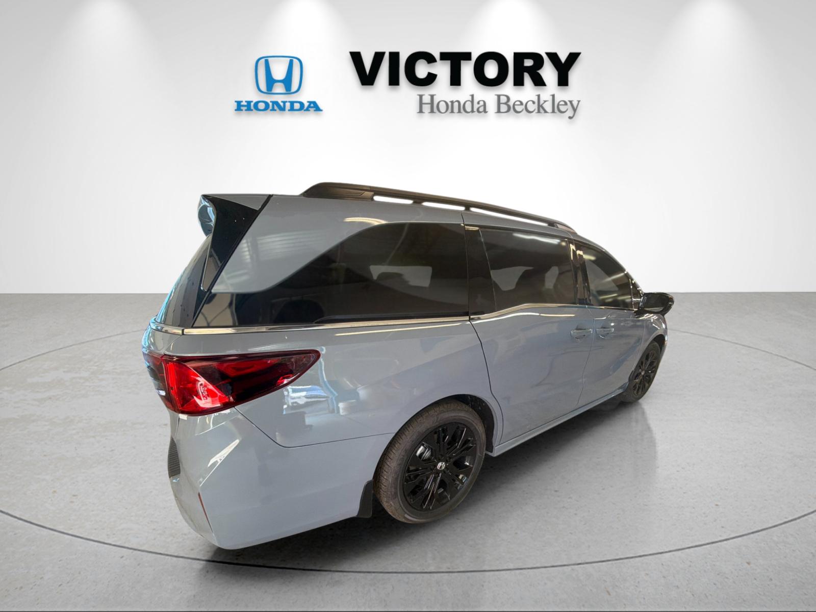 New 2026 Sonic Gray Pearl Honda Sport-L image 5