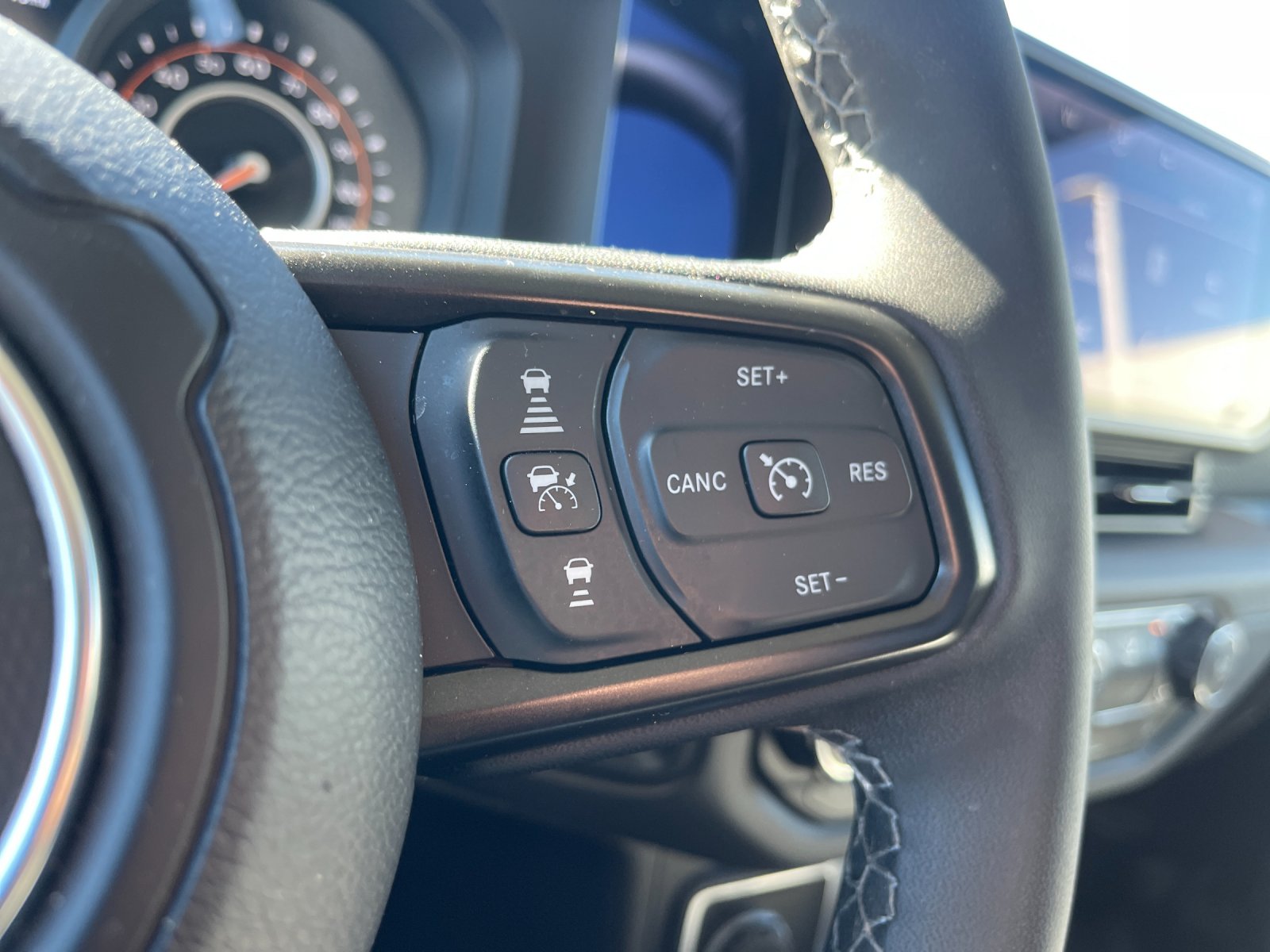 Used 2026 Black Jeep Mojave image 27