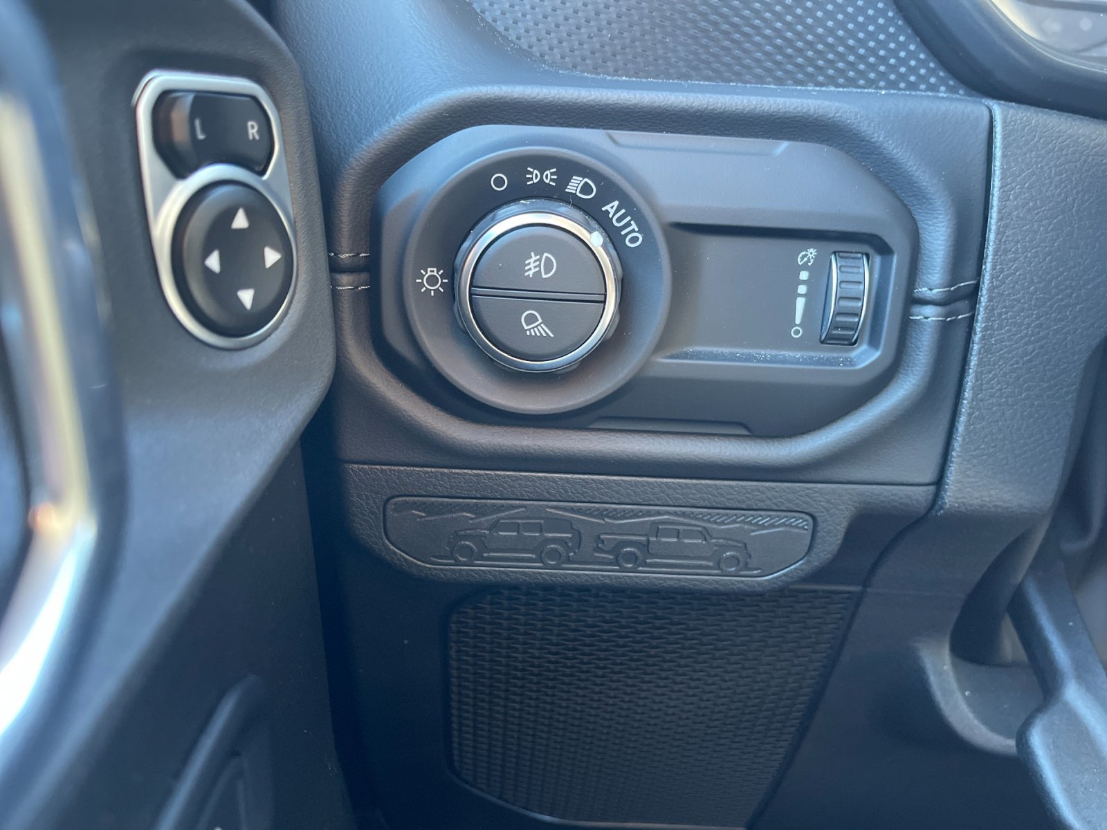 Used 2026 Black Jeep Mojave image 30