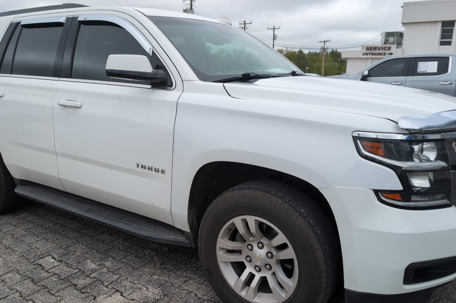 Used 2017 White Chevrolet LT image 3