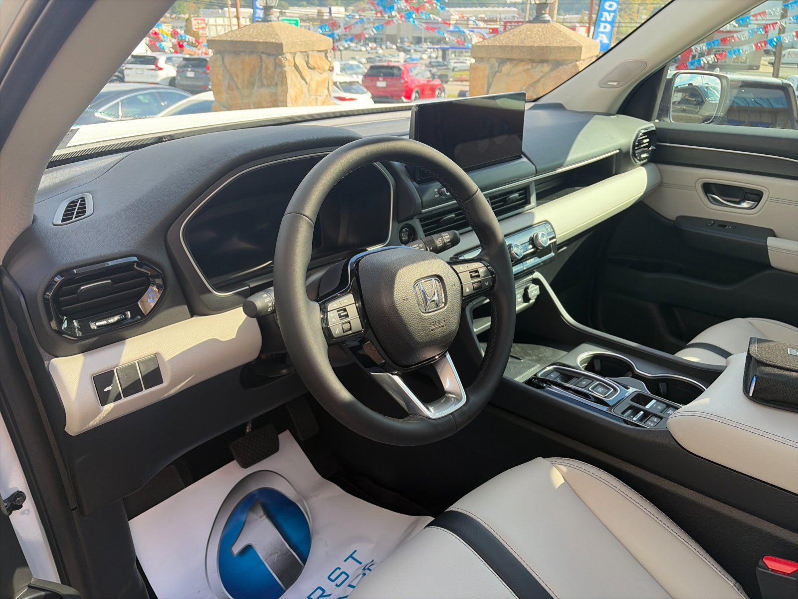 New 2026 Platinum White Pearl Honda AWD Touring image 11